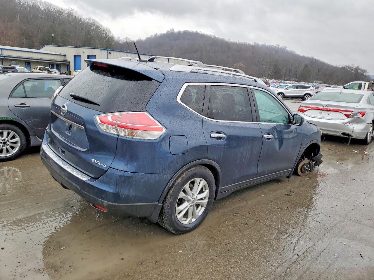 2016 Nissan Rogue S - Image 3