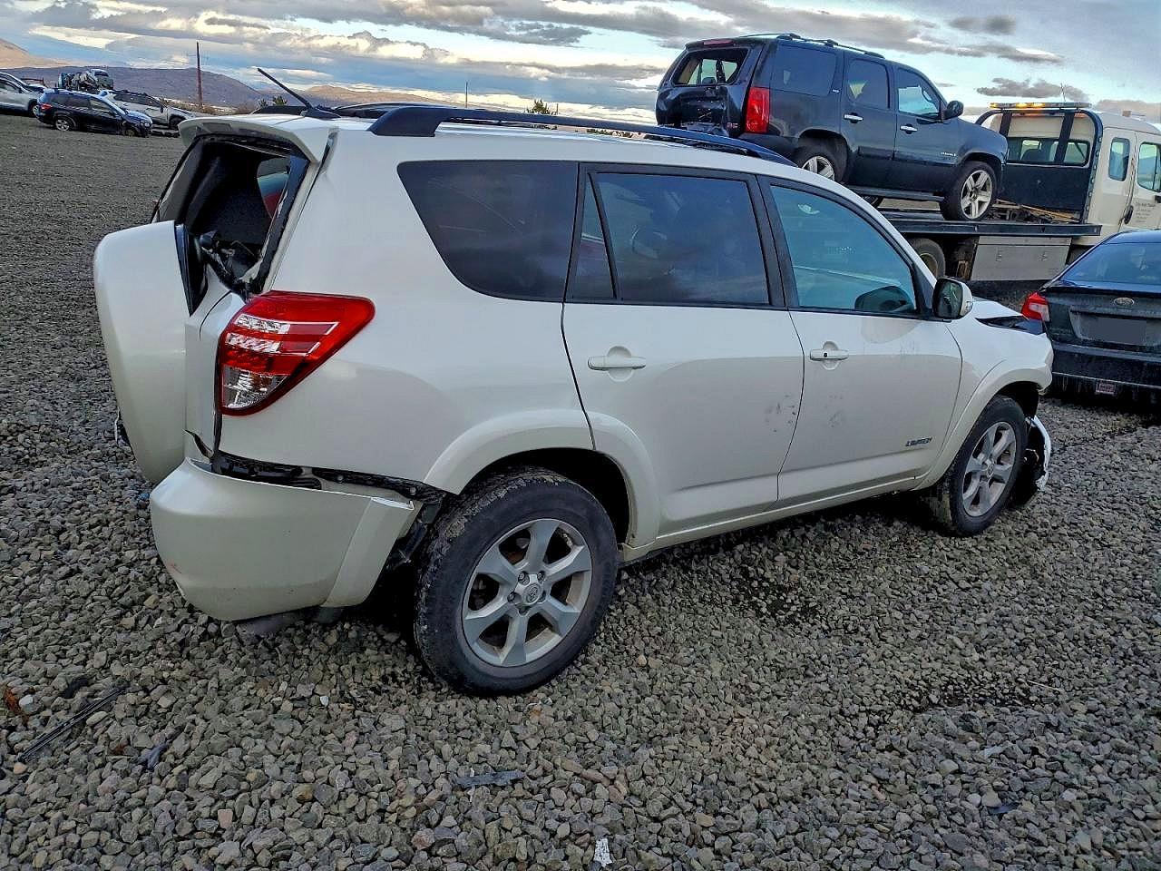 2011 Toyota Rav4 Limited - Фото 3