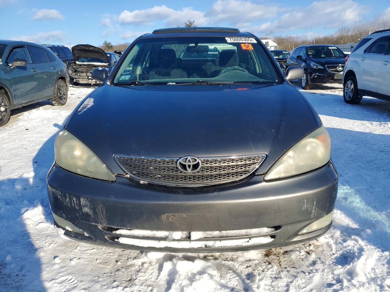 2004 Toyota Camry Le - Image 5