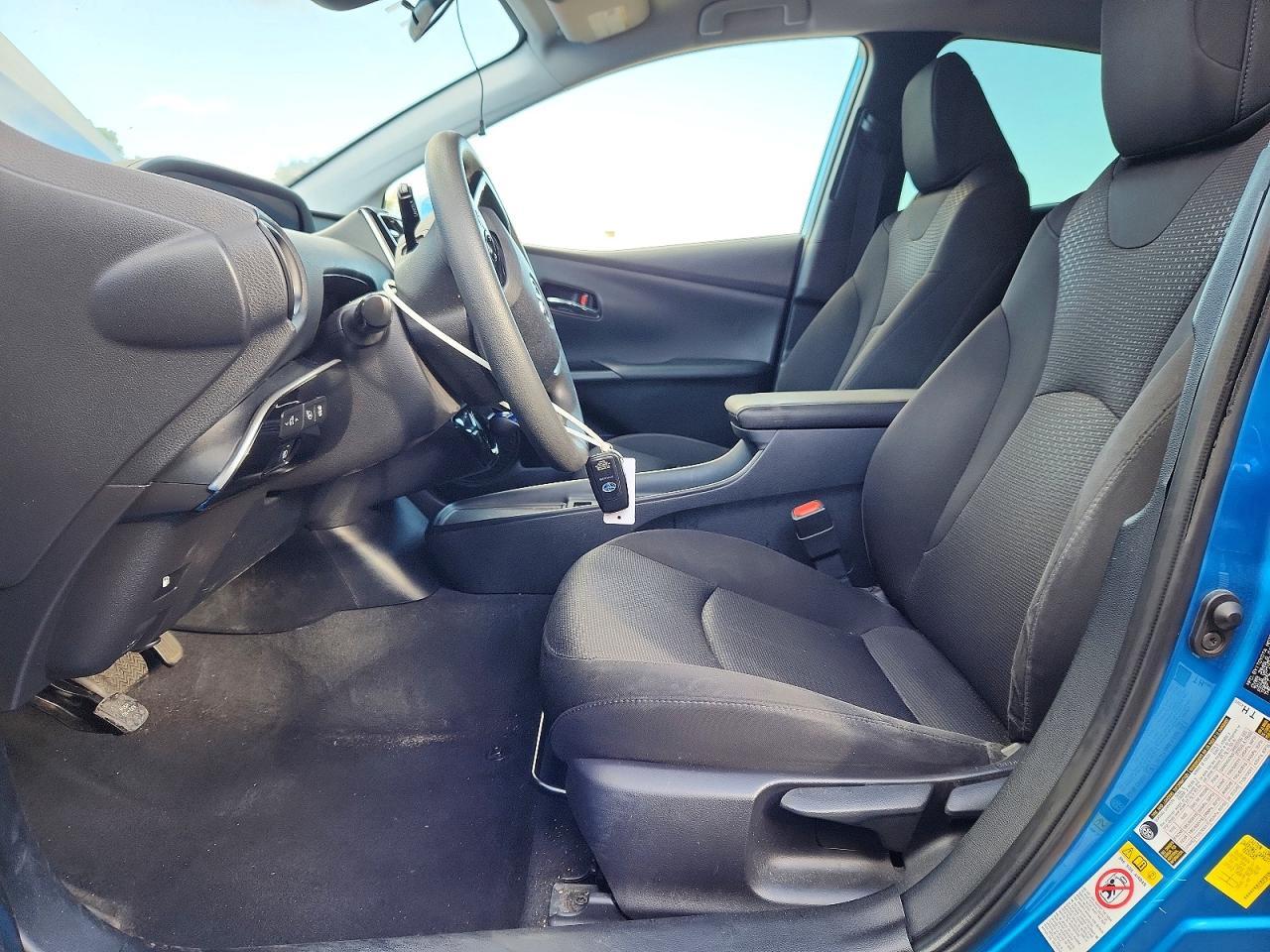 2020 Toyota Prius Le - Image 7