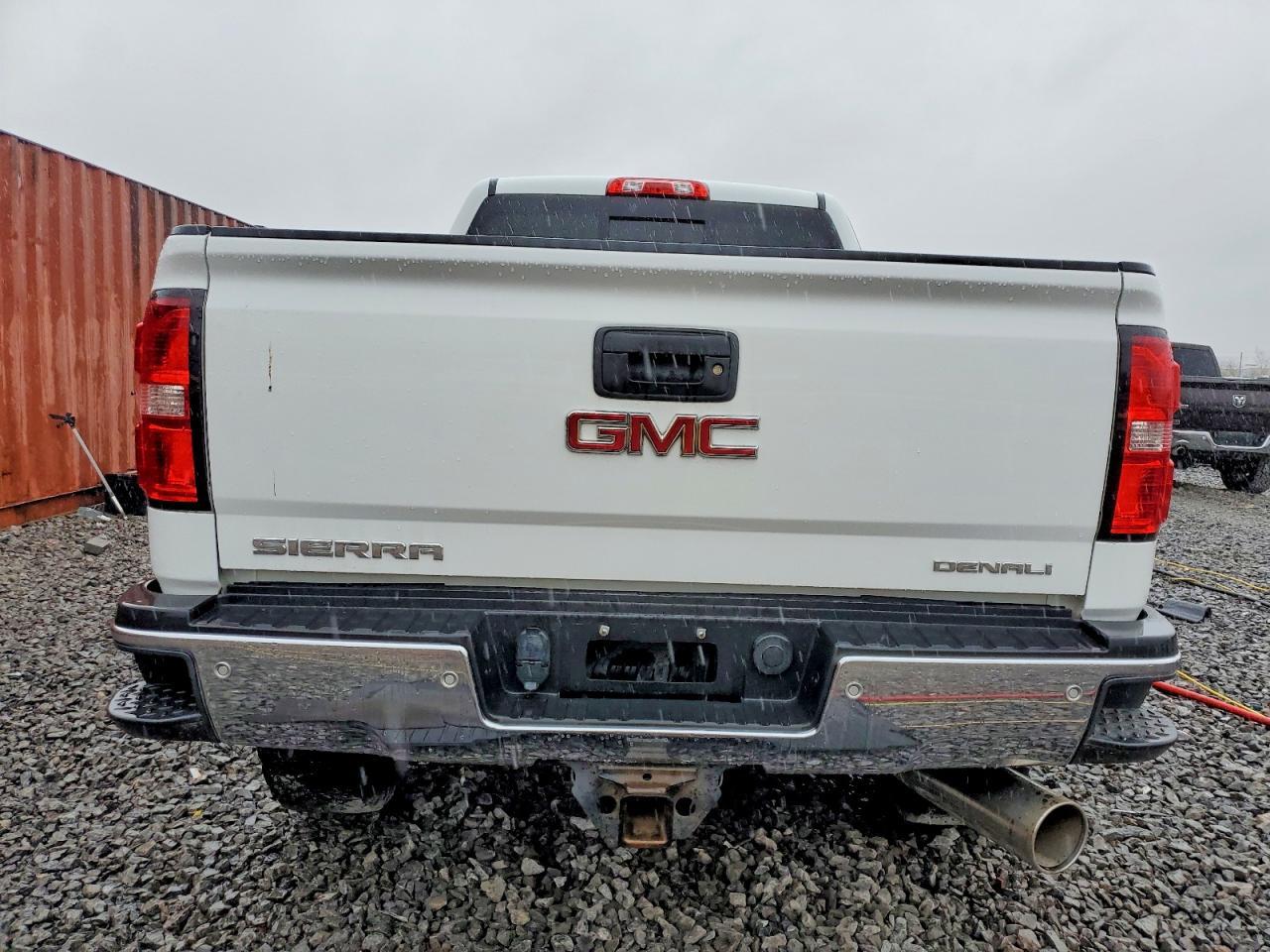 2017 GMC Sierra K2500 Denali - Image 6