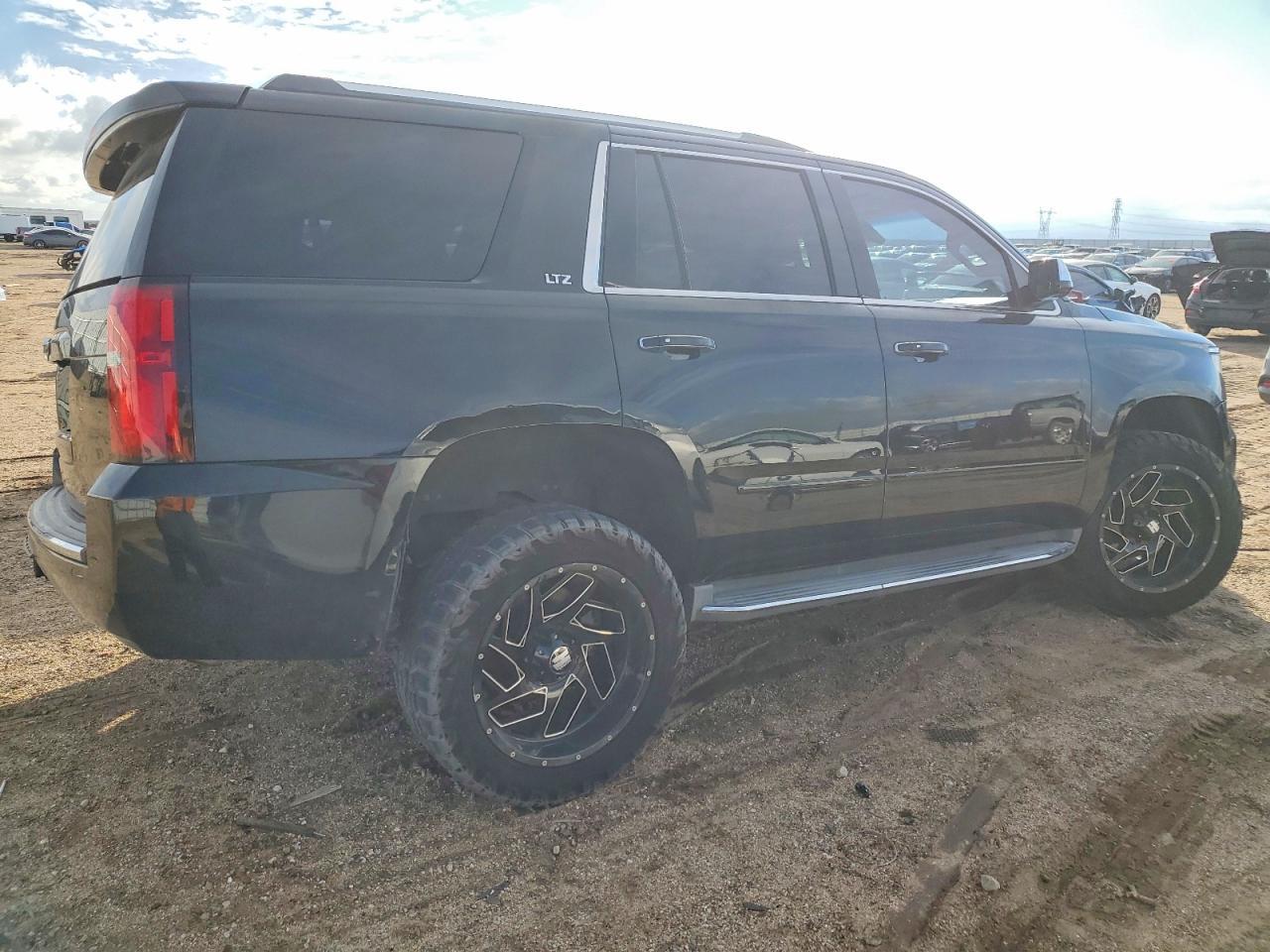 2015 Chevrolet Tahoe C1500 Ltz - Image 3