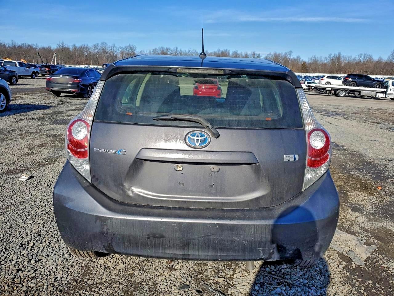 2014 Toyota Prius C - Фото 6