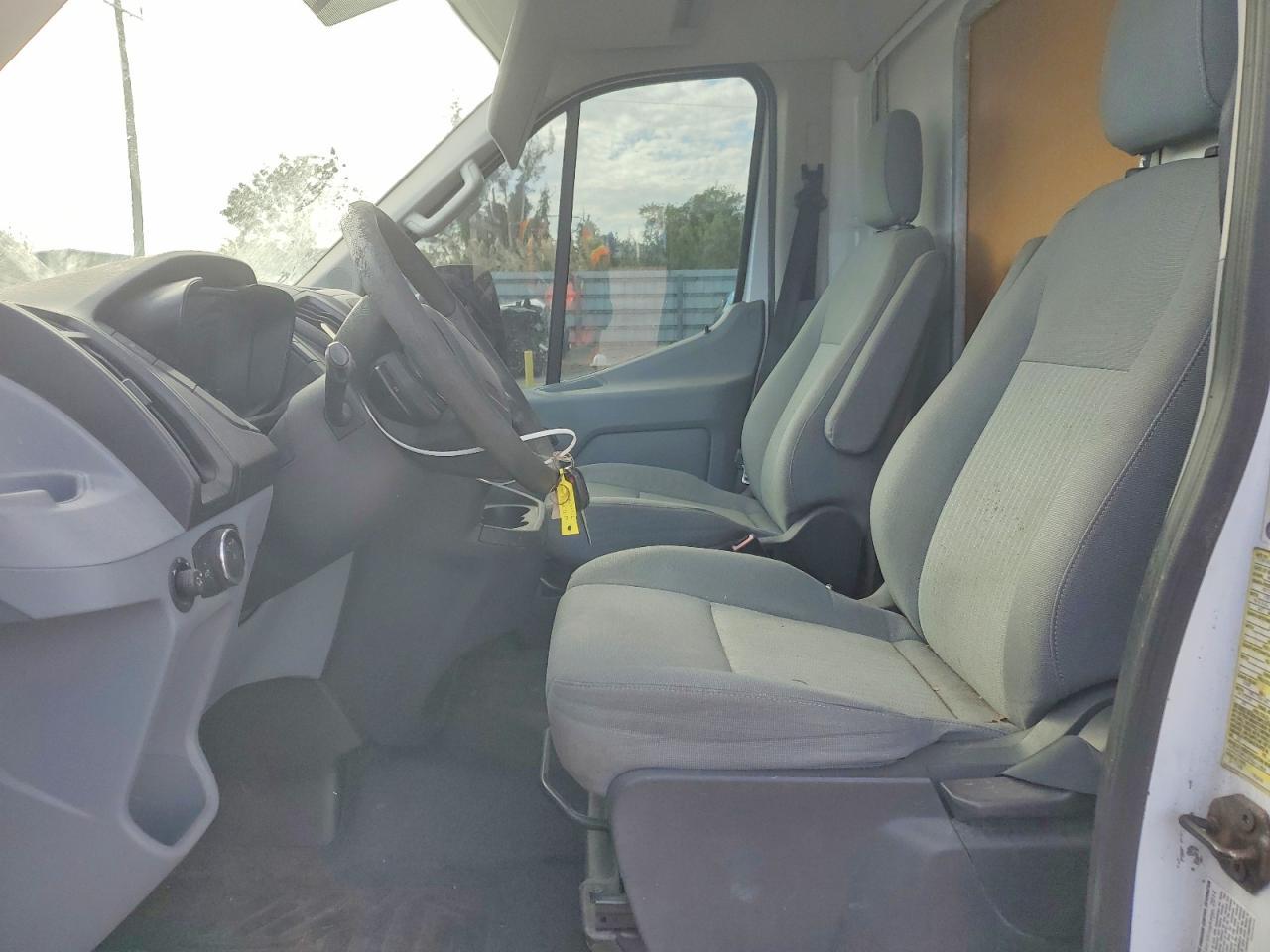 2015 Ford Transit Delivery Truck - Image 7