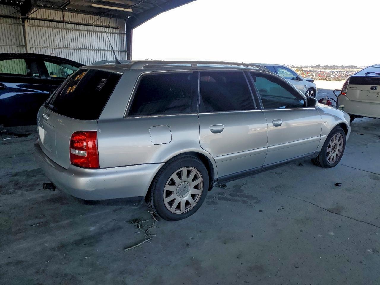 2001 Audi A4 2.8 Avant Quattro - Фото 3