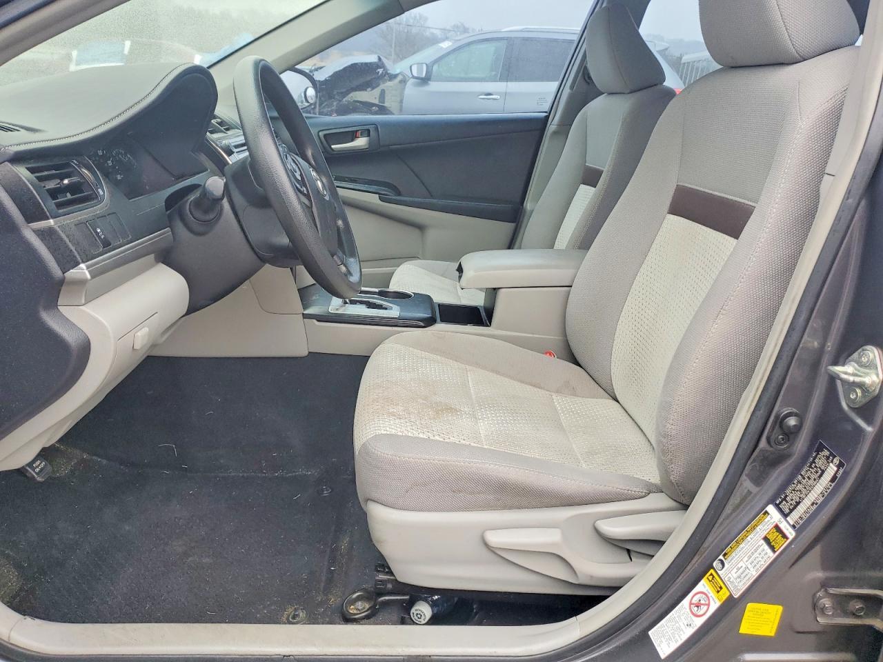 2014 Toyota Camry L - Фото 7
