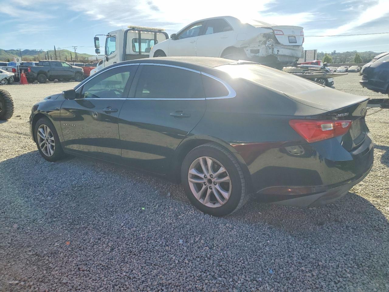 2017 Chevrolet Malibu Lt - Фото 2