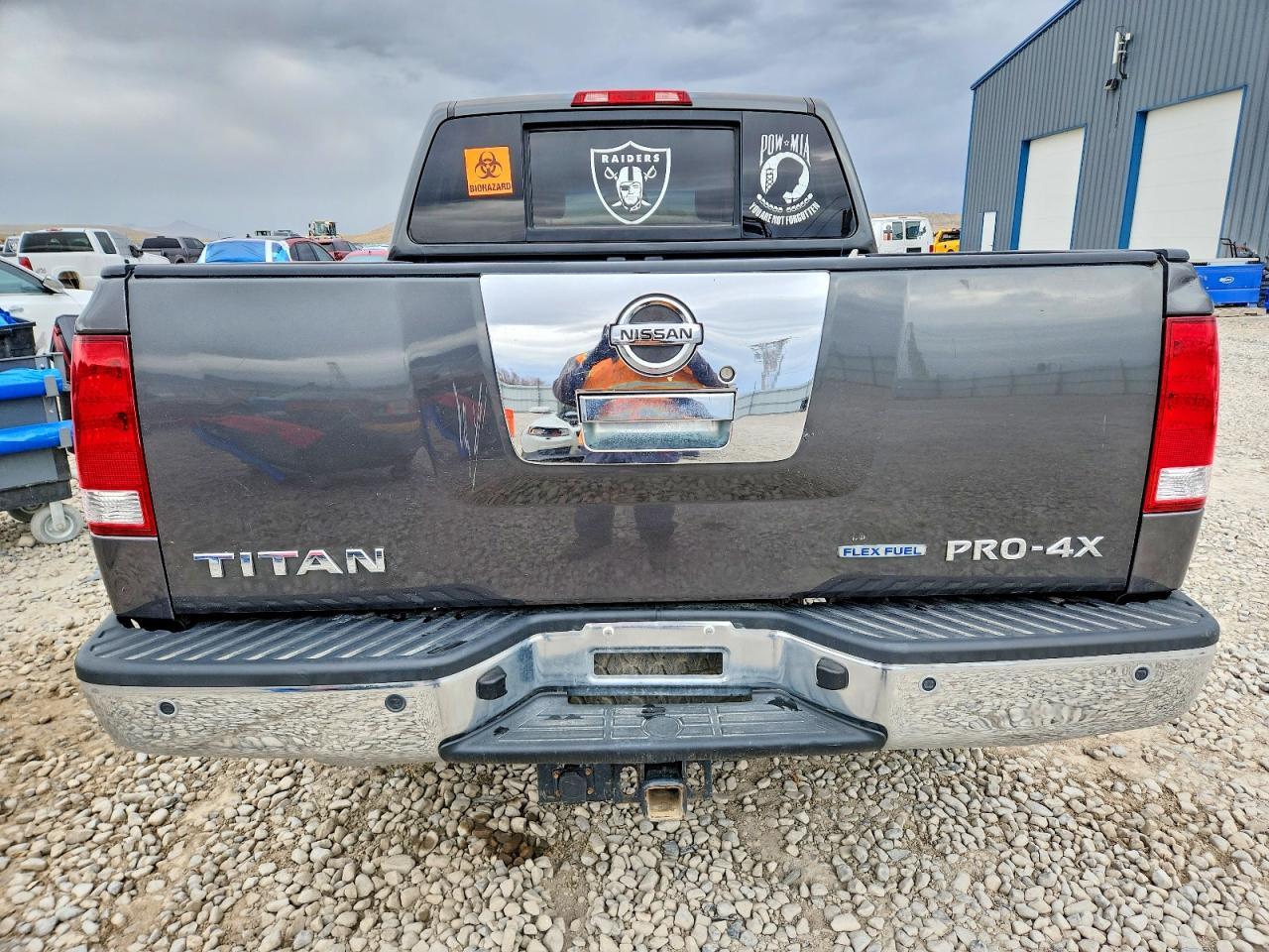 2011 Nissan Titan Sv - Фото 6