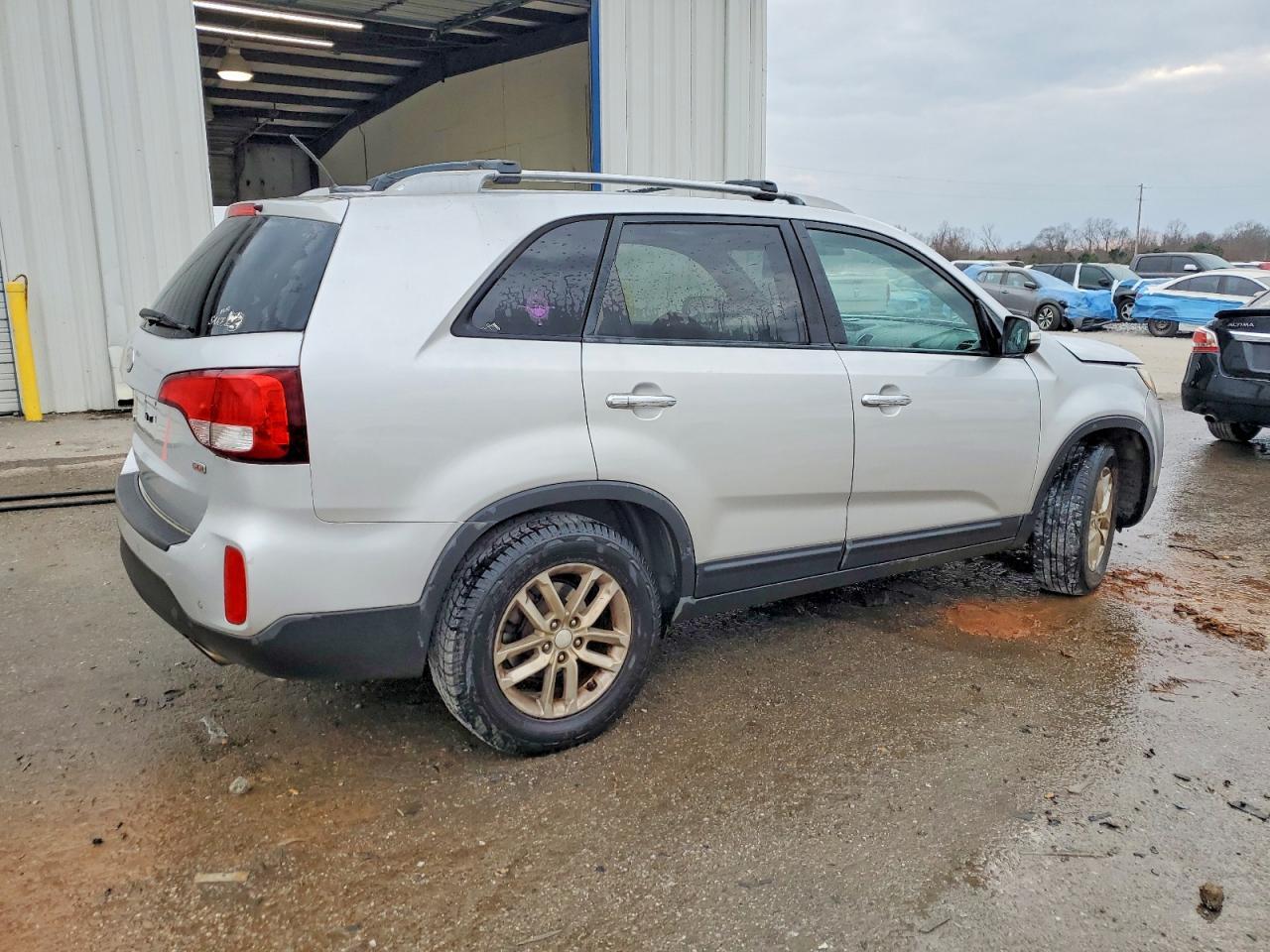 2014 Kia Sorento Lx - Image 3