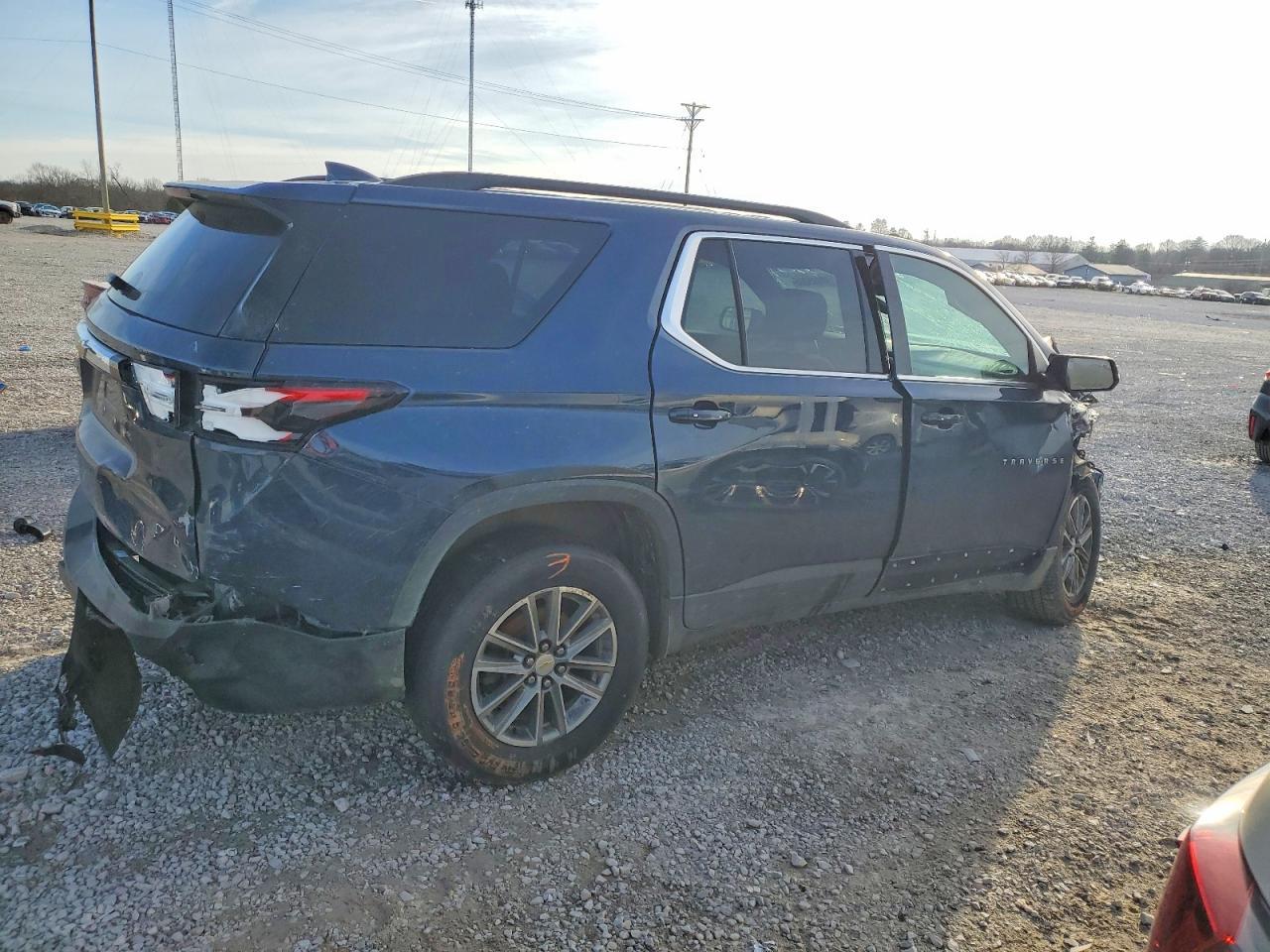 2022 Chevrolet Traverse Lt - Image 3