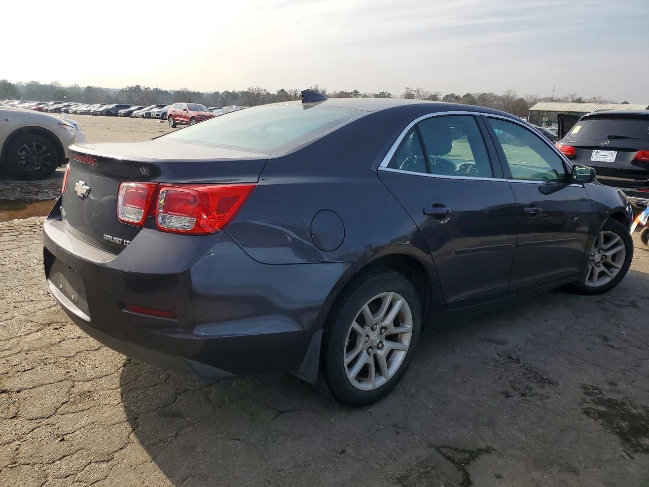 2015 Chevrolet Malibu - Фото 3