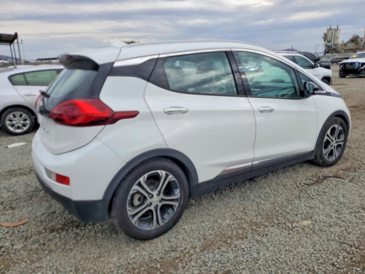2017 Chevrolet Bolt Ev Premier - Image 3