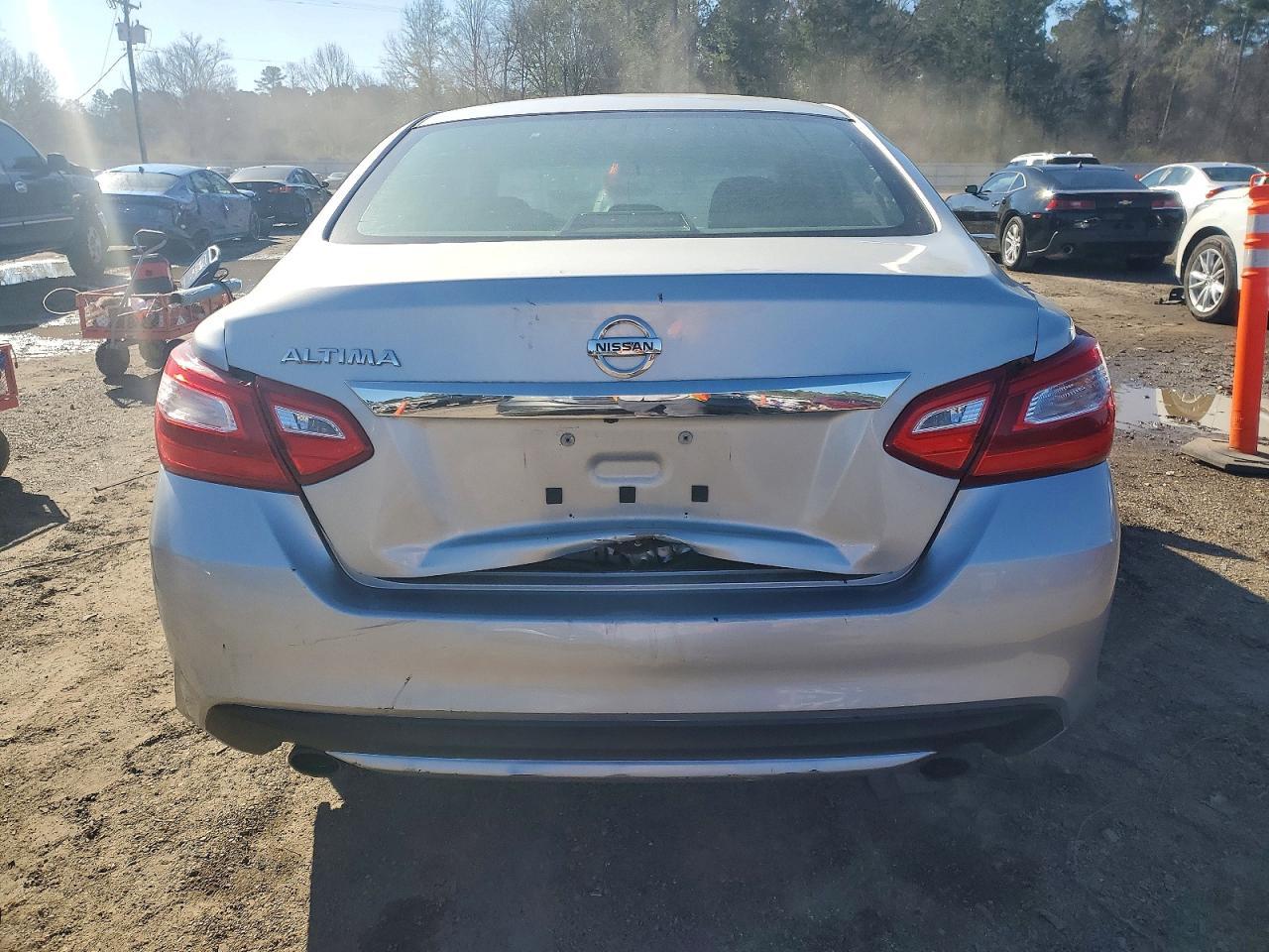 2016 Nissan Altima 2.5 - Фото 6