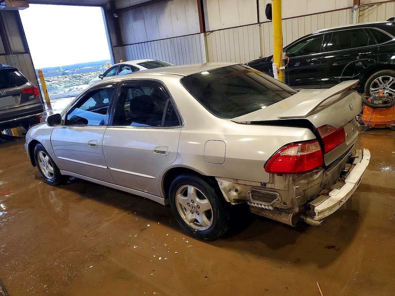 1999 Honda Accord Ex - Image 2