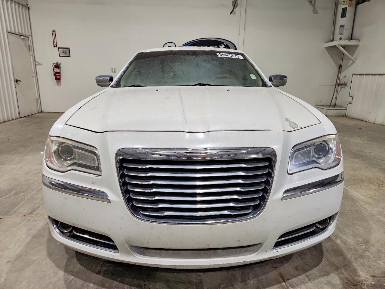 2012 Chrysler 300 Limited - Image 5