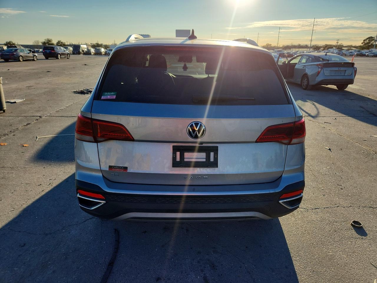 2022 Volkswagen Taos Se - Image 6