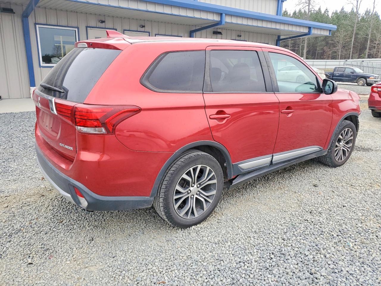 2018 Mitsubishi Outlander Es - Фото 3