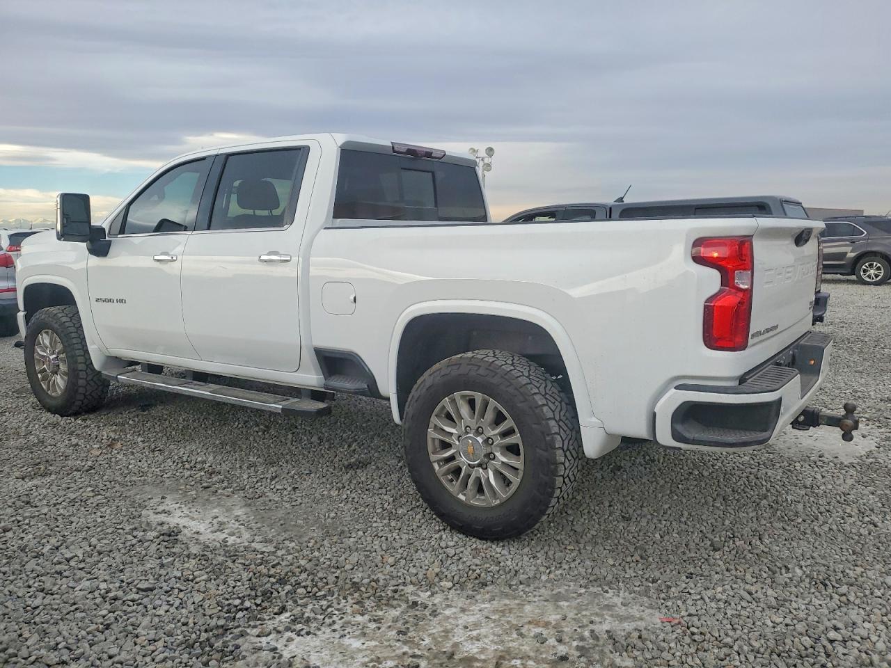2022 Chevrolet Silverado K2500 High Country - Фото 2