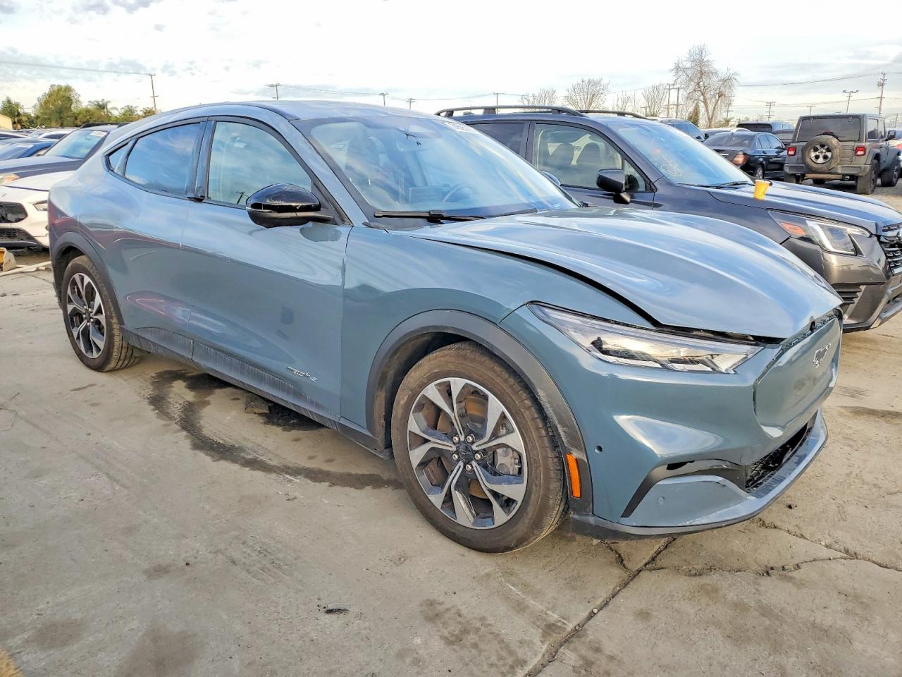 2024 Ford Mustang Mach-E Select - Image 4