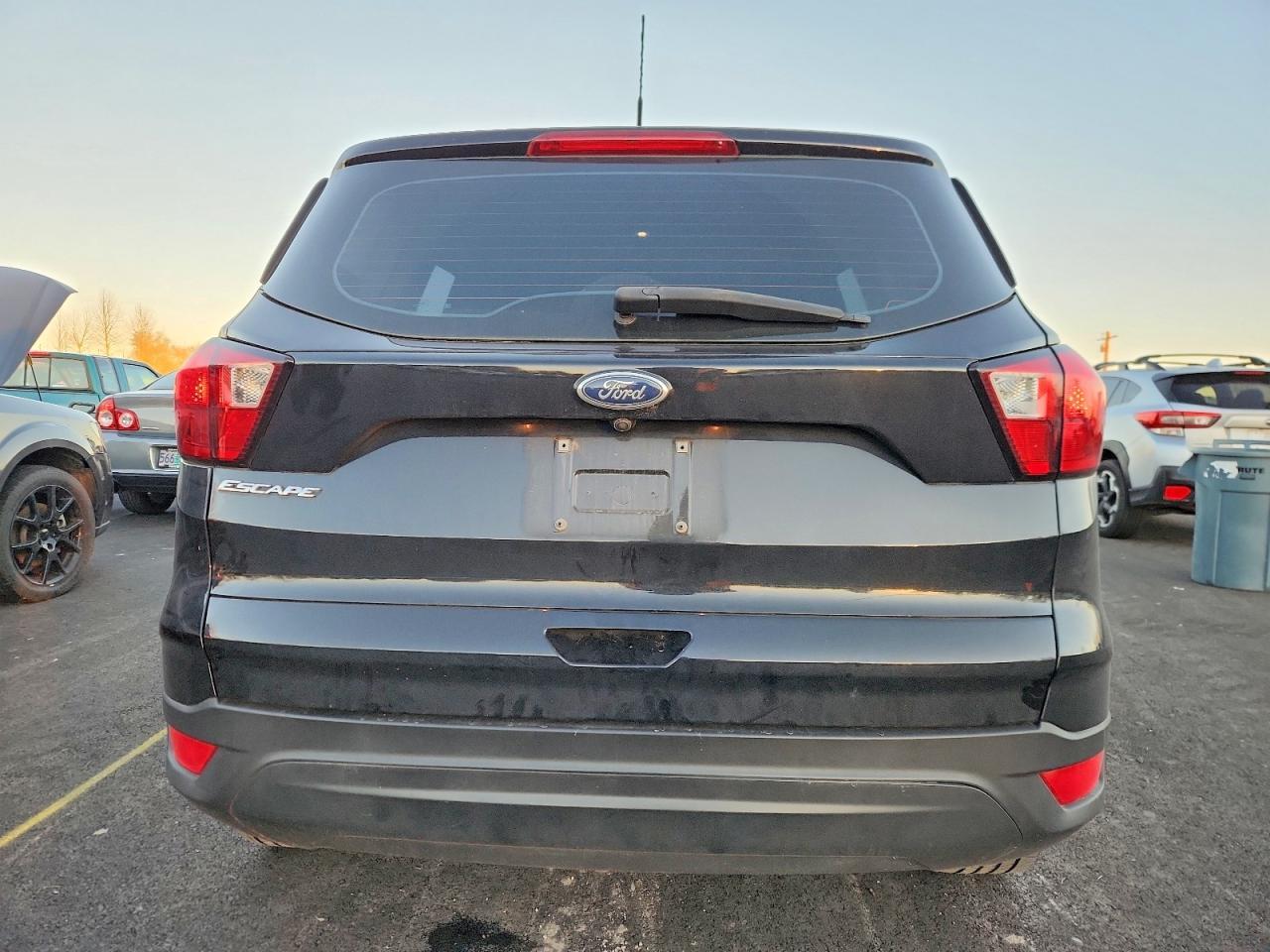 2019 Ford Escape S - Фото 6