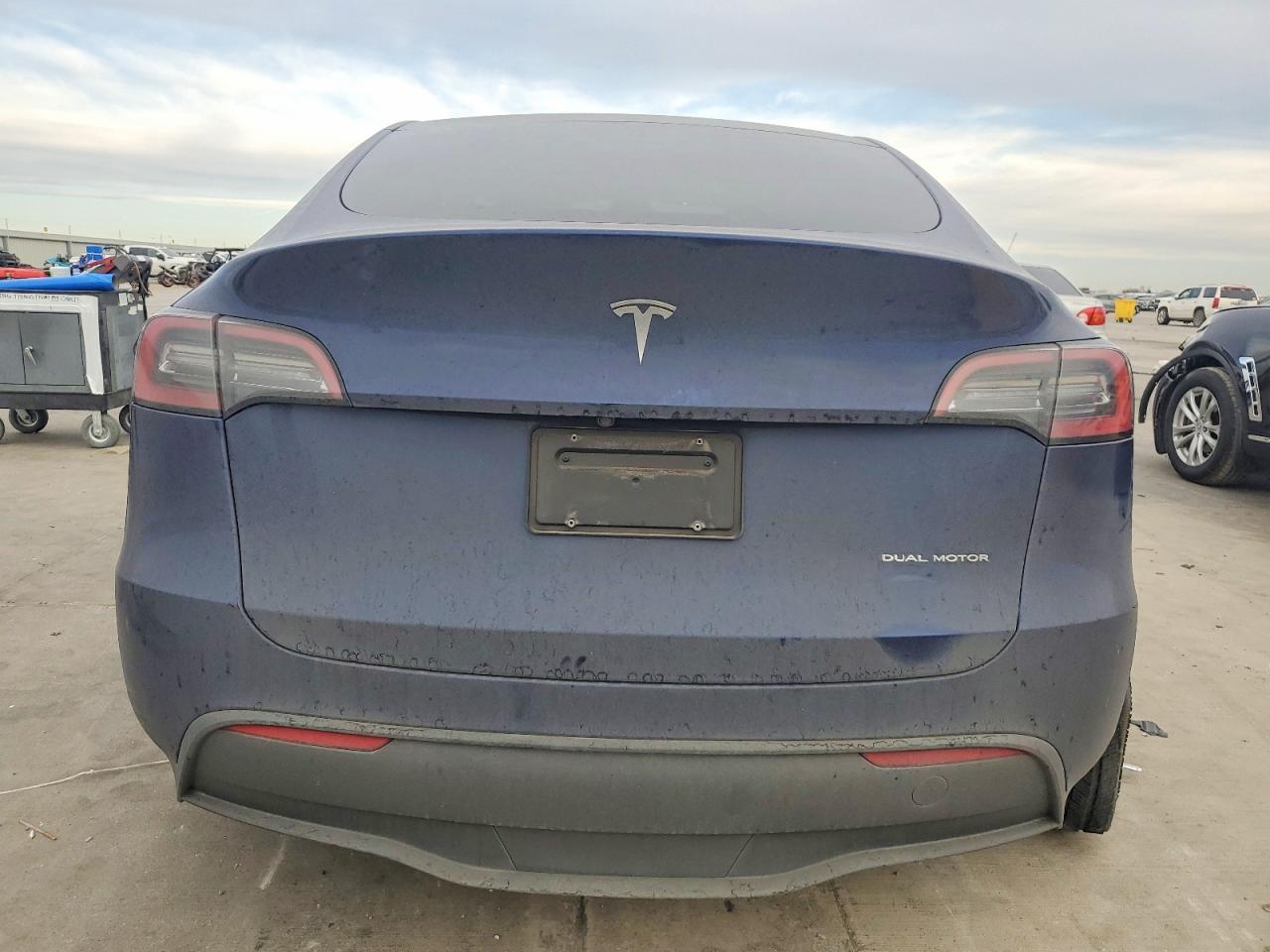 2023 Tesla Model Y - Фото 6