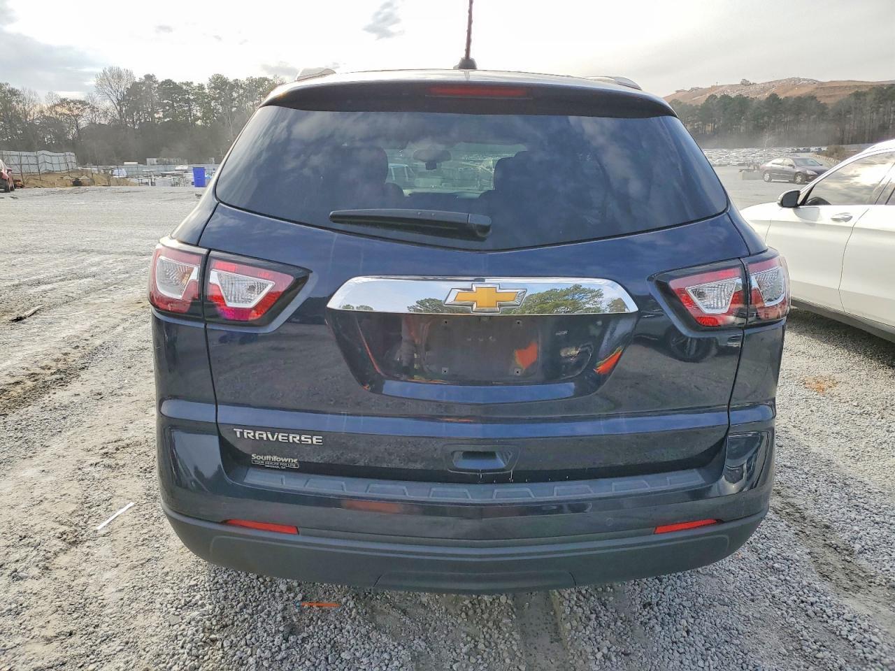 2017 Chevrolet Traverse Ls - Фото 6