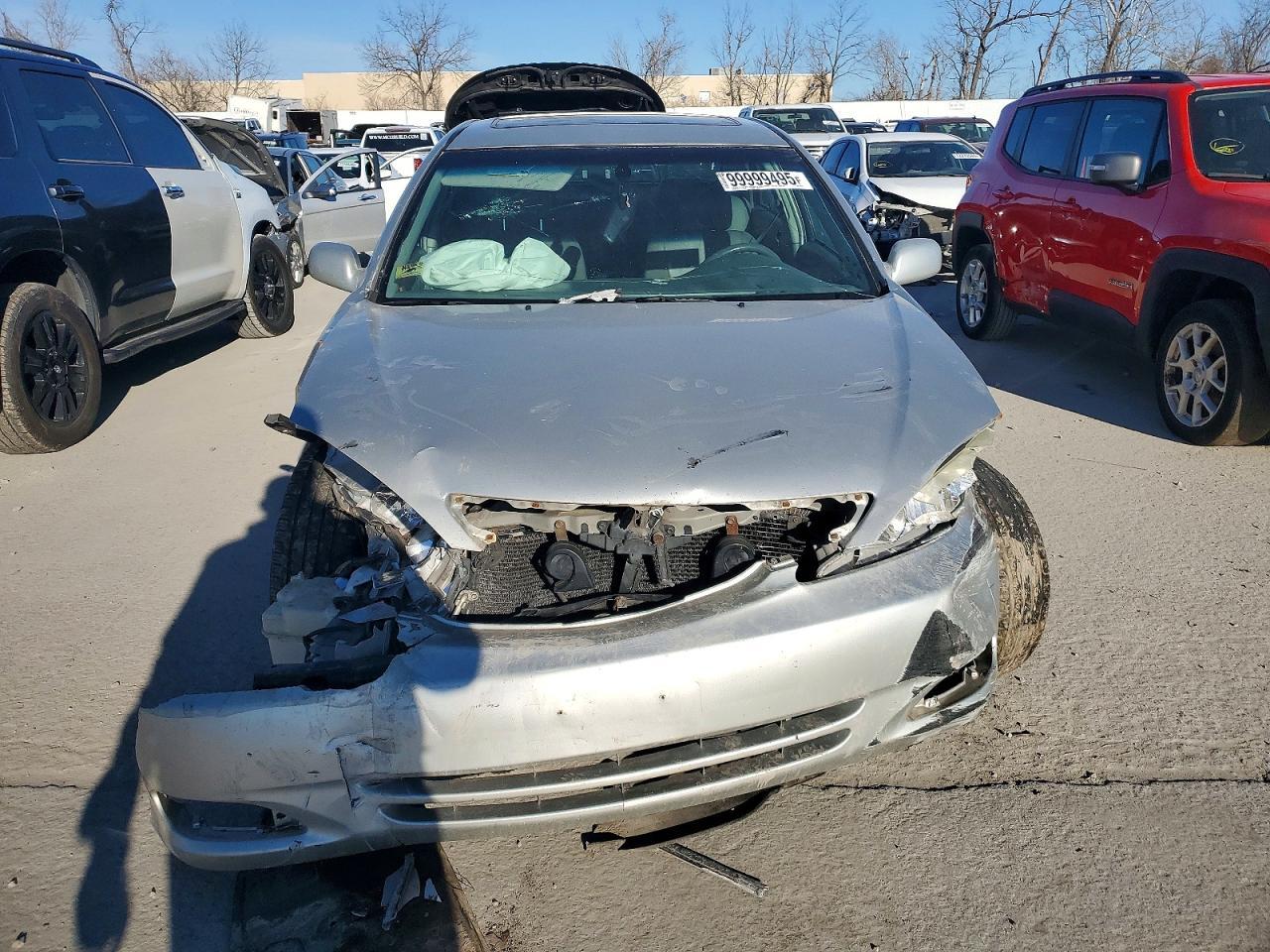 2004 Toyota Camry Le - Image 5