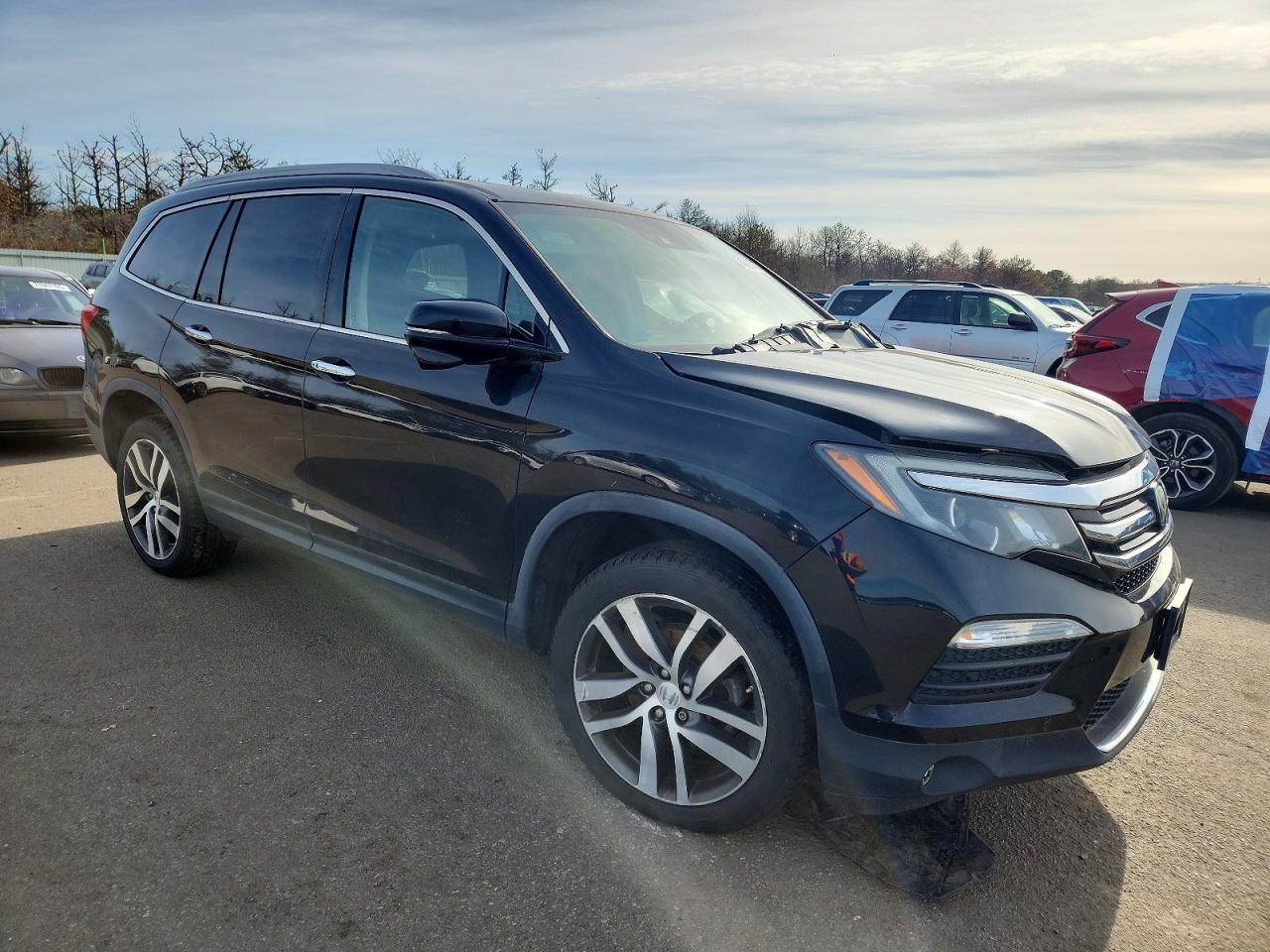 2017 Honda Pilot Touring - Image 4