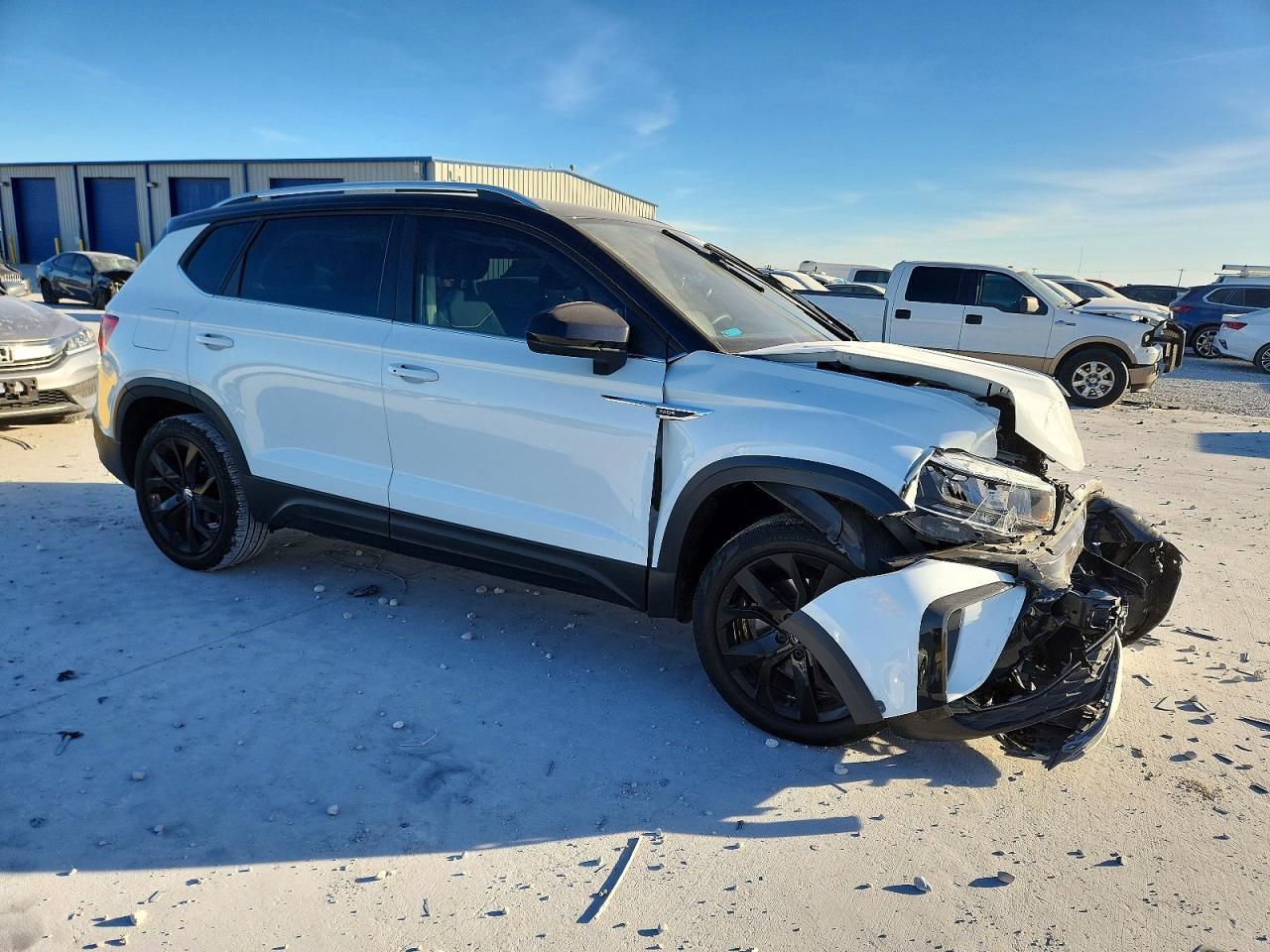 2024 Volkswagen Taos Se - Фото 4