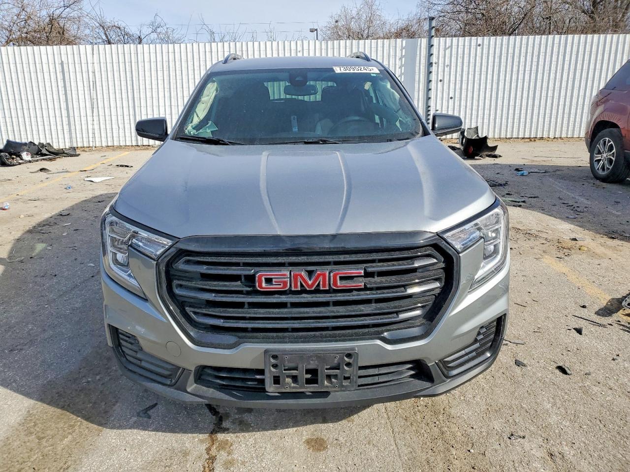 2024 GMC Terrain Sle - Image 5