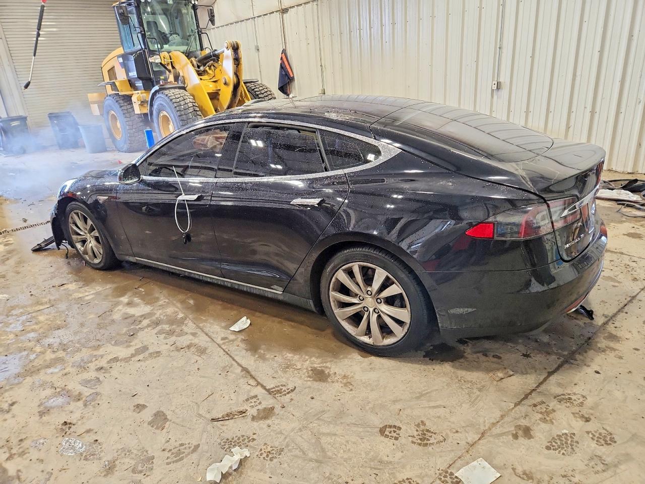 2016 Tesla Model S - Image 2