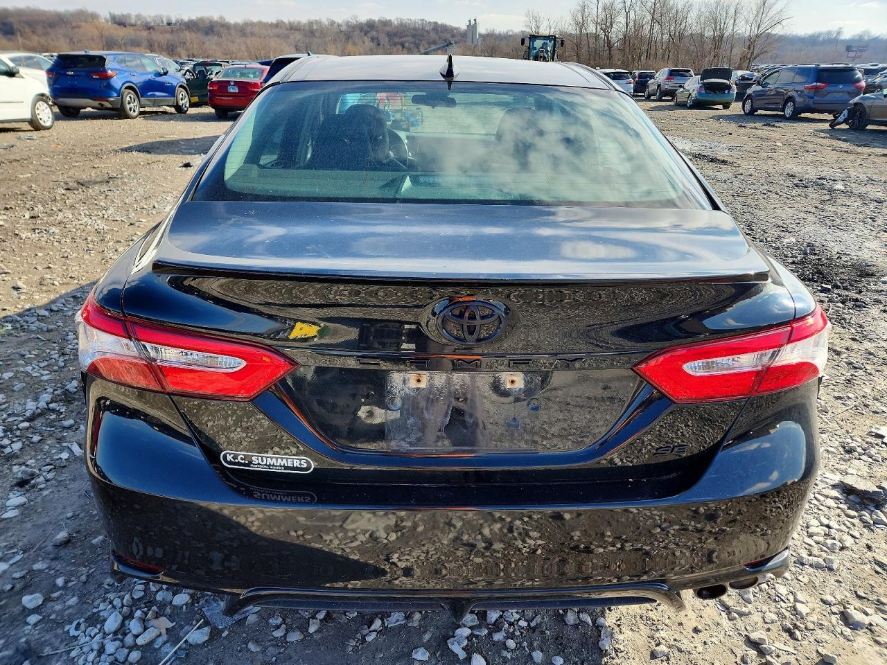 2020 Toyota Camry Se - Фото 6