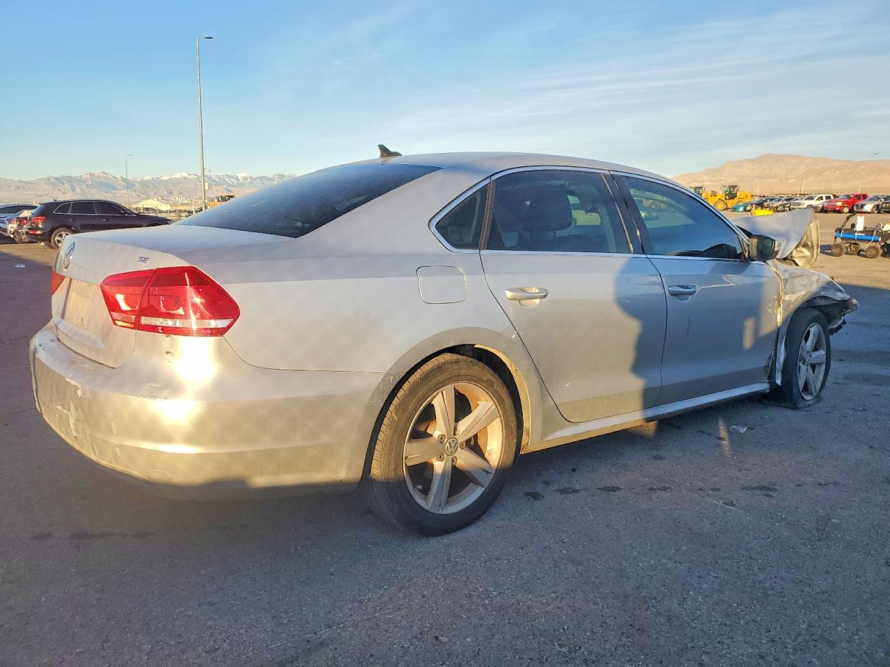 2013 Volkswagen Passat Se - Фото 3