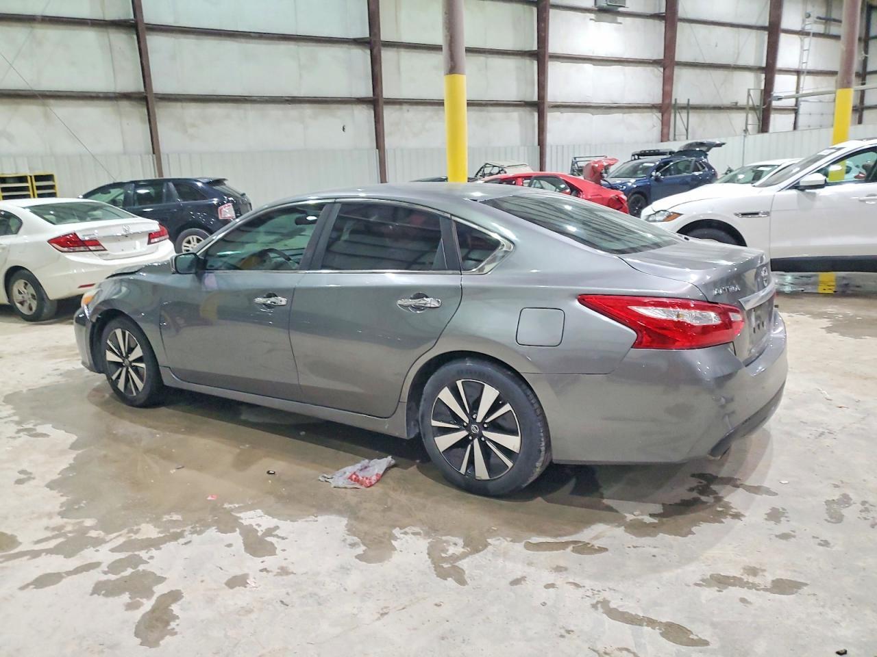2016 Niss Altima 2.5 S - Image 2