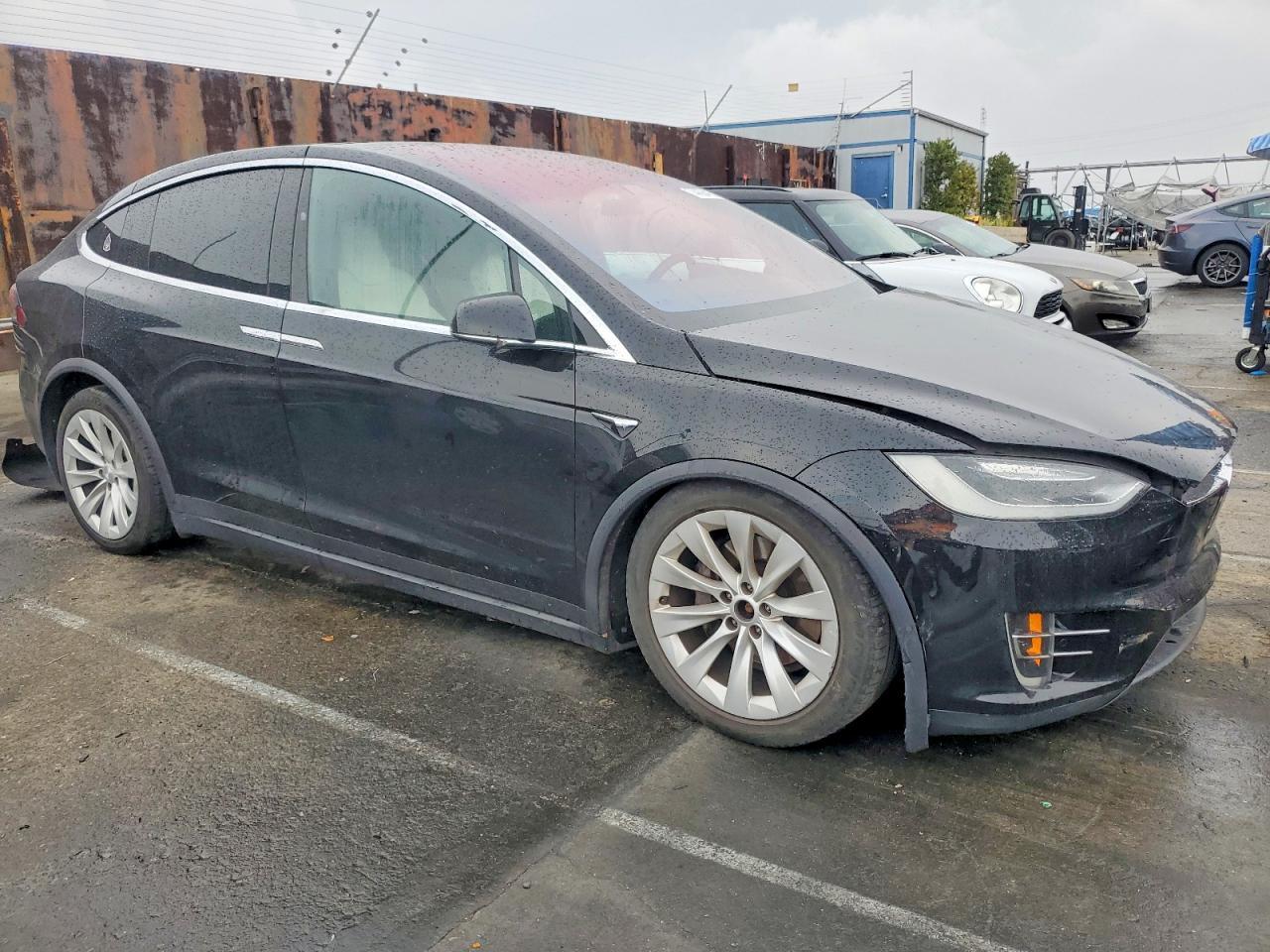 2017 Tesla Model X - Image 4