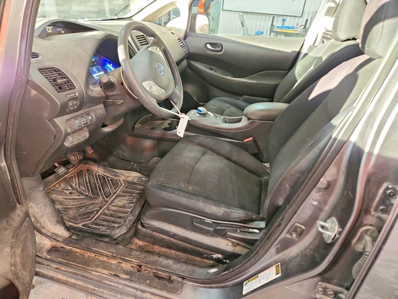 2016 Nissan Leaf S - Фото 7