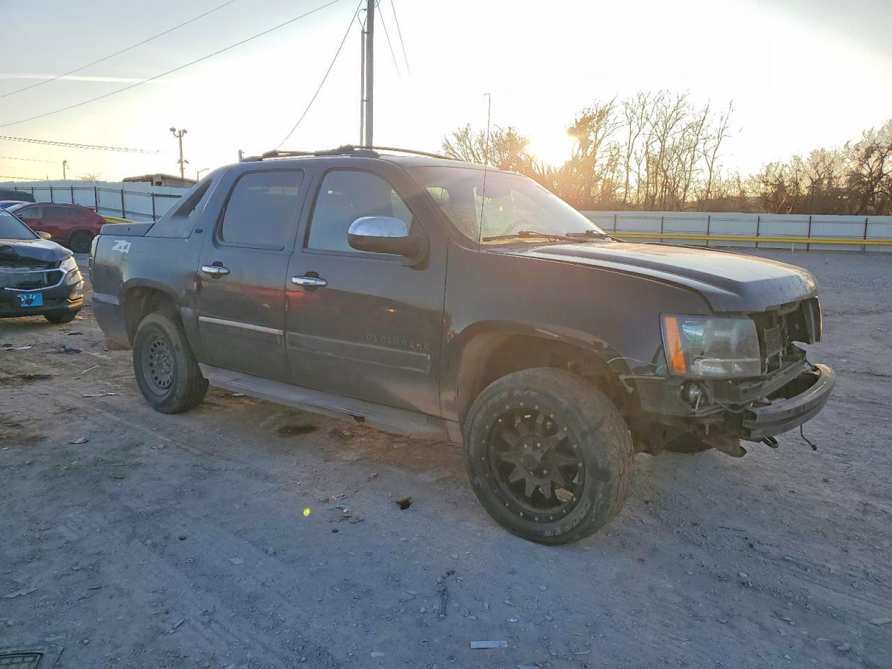 2010 Chevrolet Avalanche Ltz - Фото 4