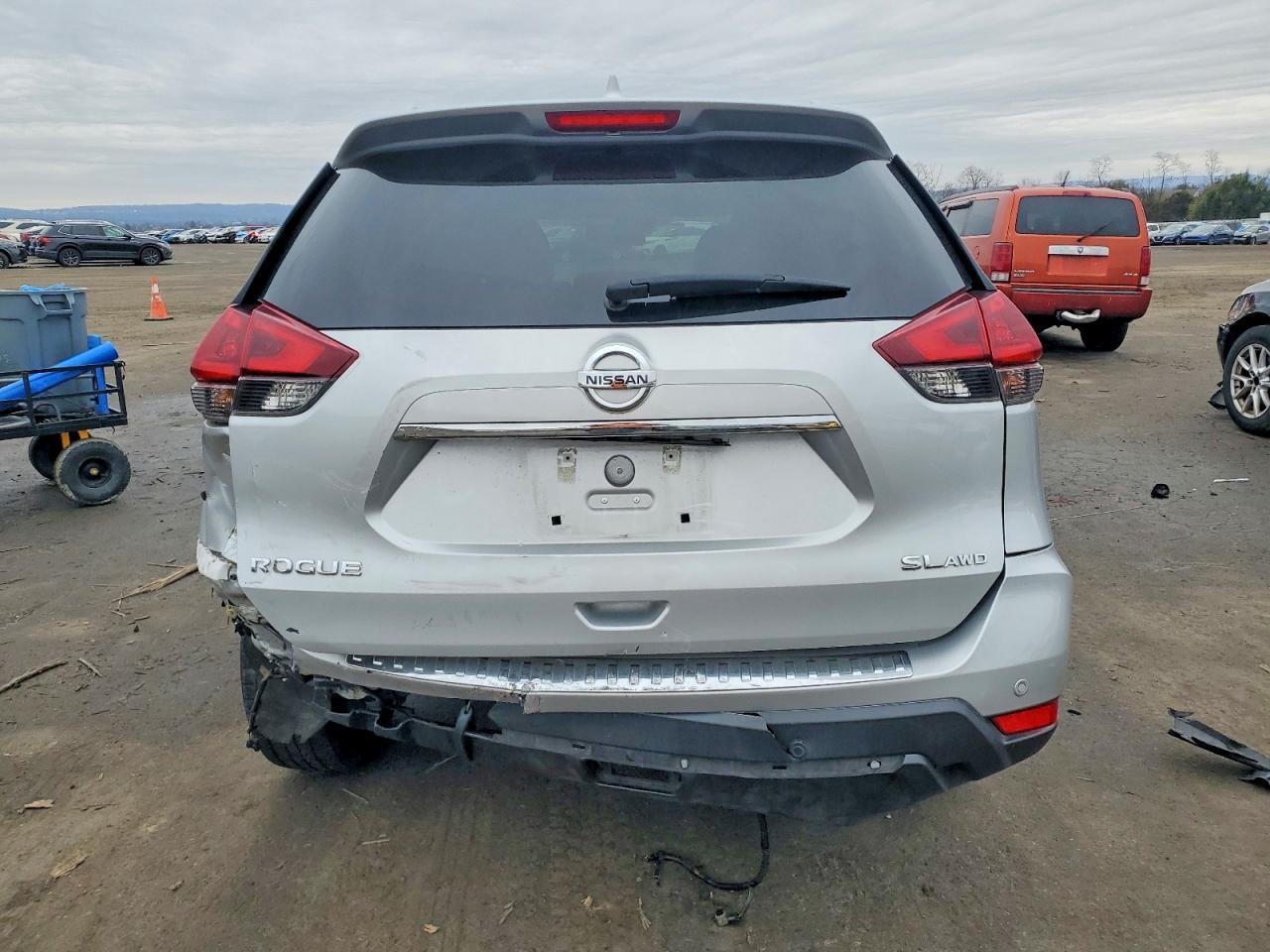 2019 Nissan Rogue S - Фото 6
