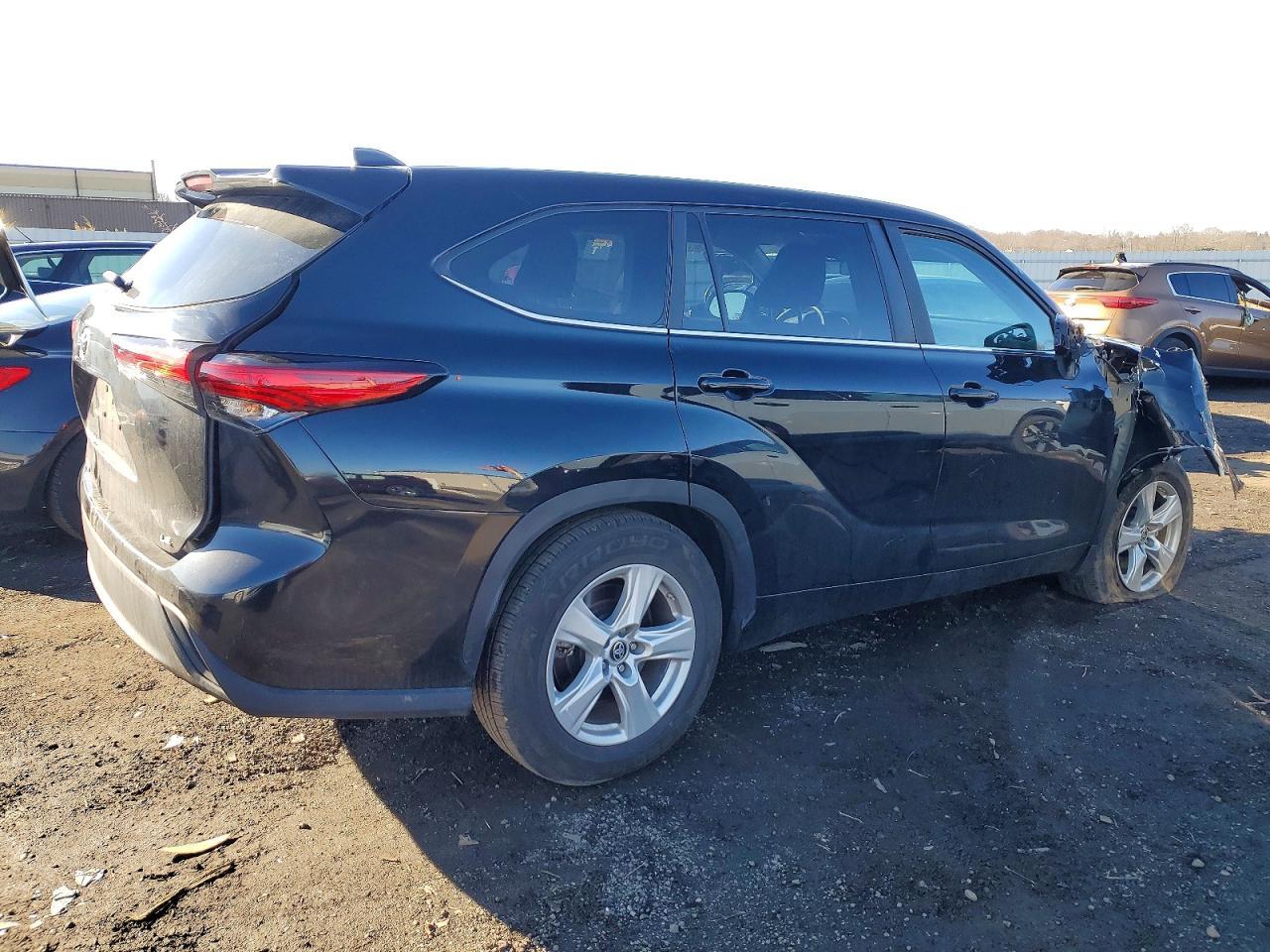 2023 Toyota Highlander - Фото 3