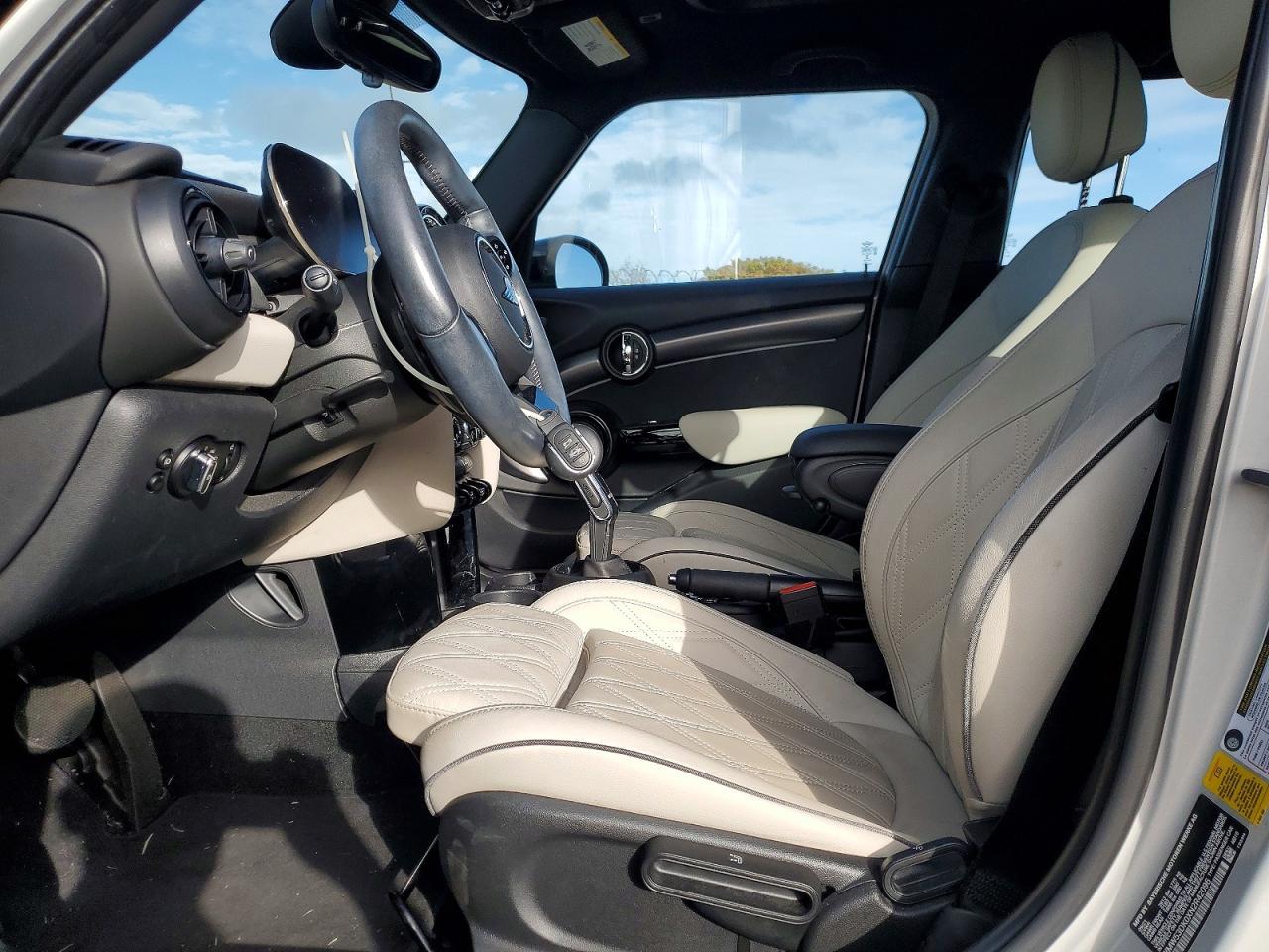 2022 Mini Cooper S - Image 7
