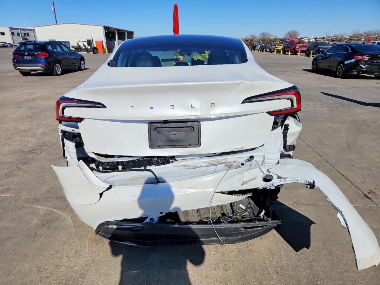 2025 Tesla Model 3 - Фото 6