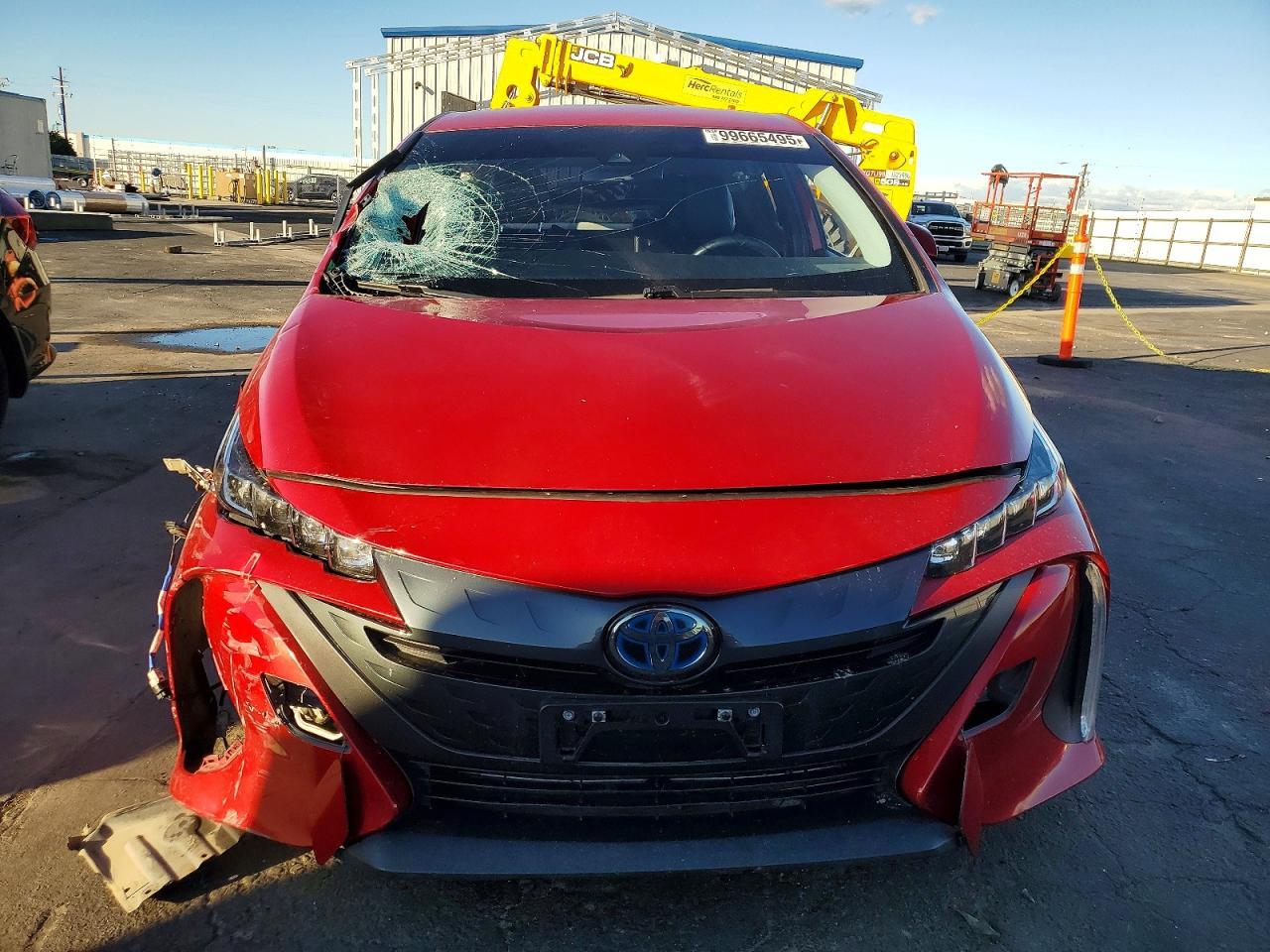 2020 Toyota Prius Prime Le - Image 5