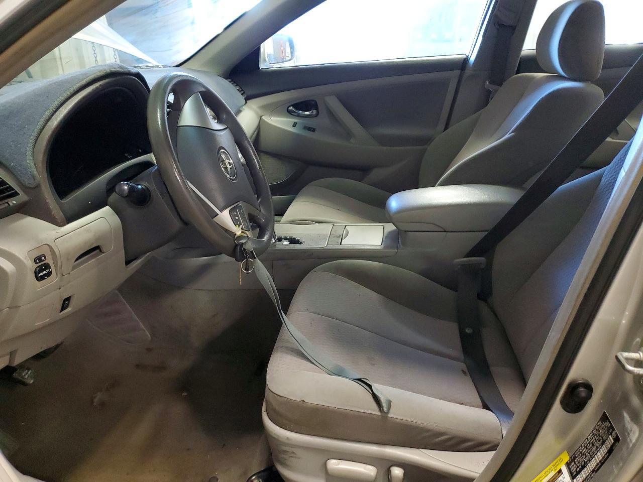 2010 Toyota Camry Base - Фото 7