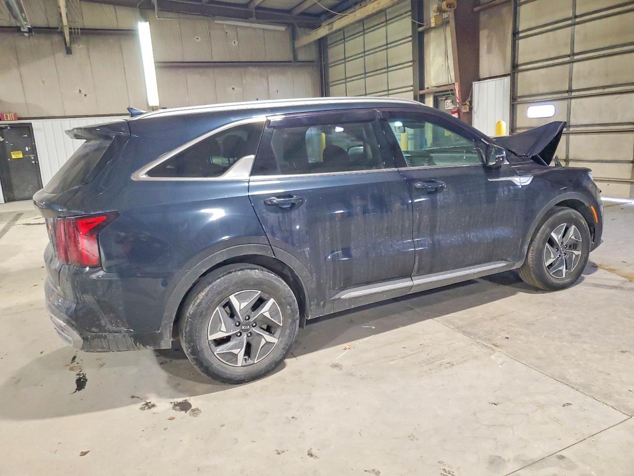 2021 Kia Sorento S - Фото 3