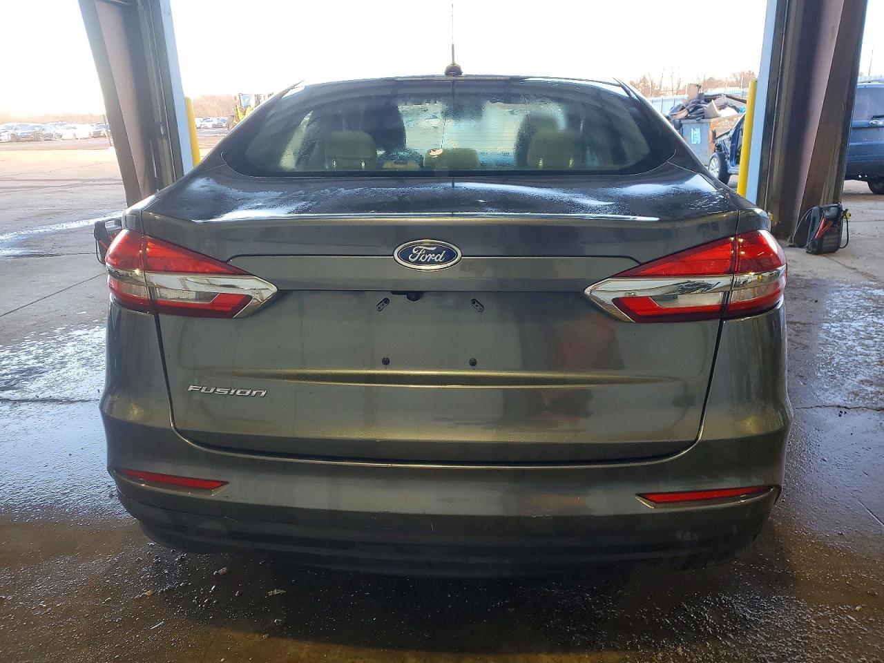 2019 Ford Fusion S - Фото 6