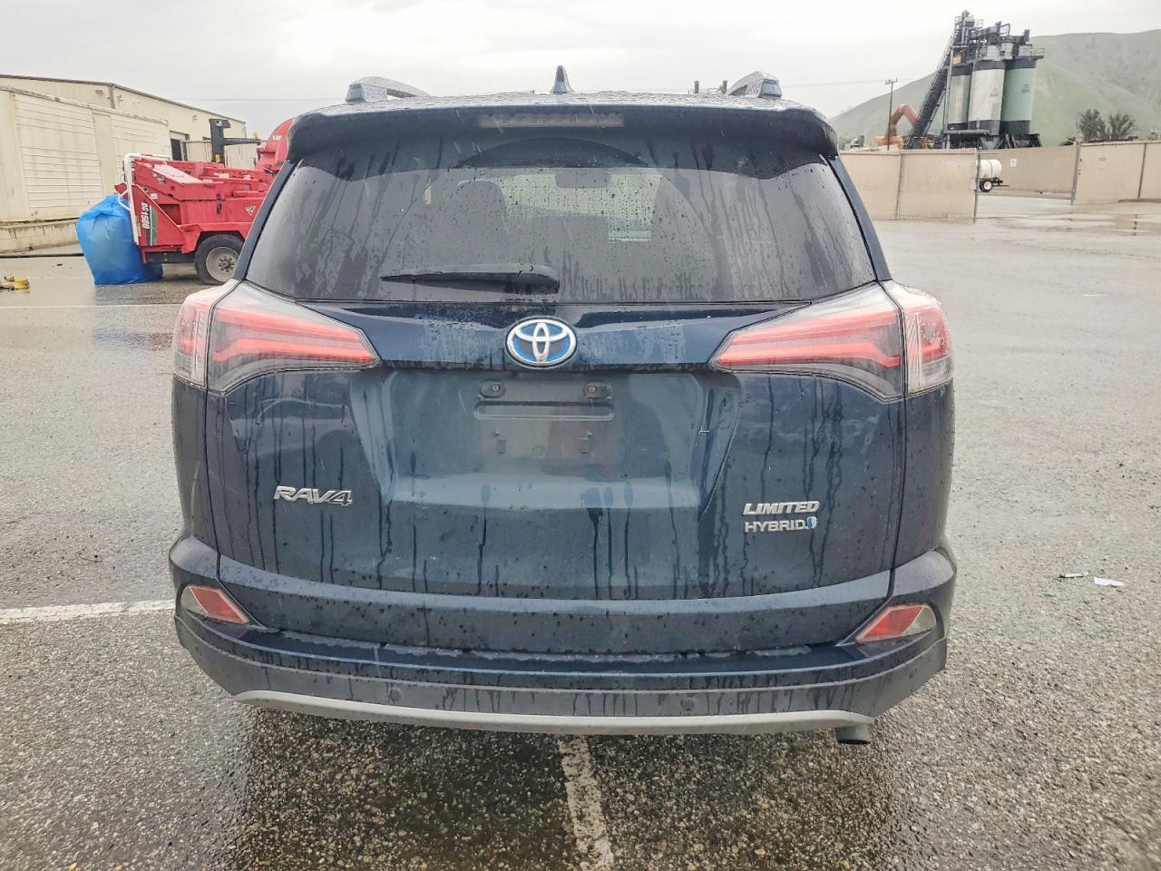 2018 Toyota Rav4 Hv Limited - Image 6