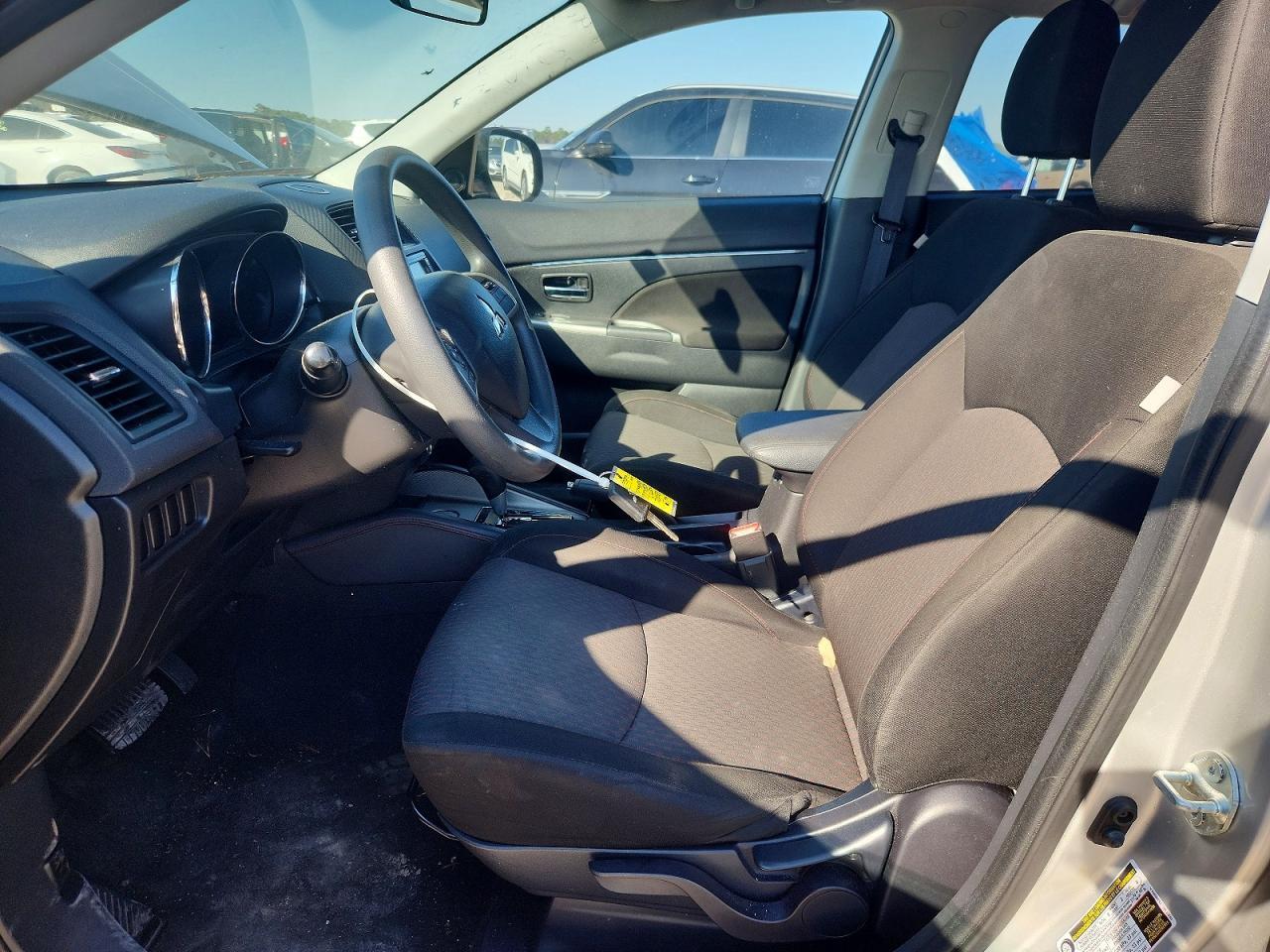 2019 Mitsubishi Outlander Sport Es - Image 7