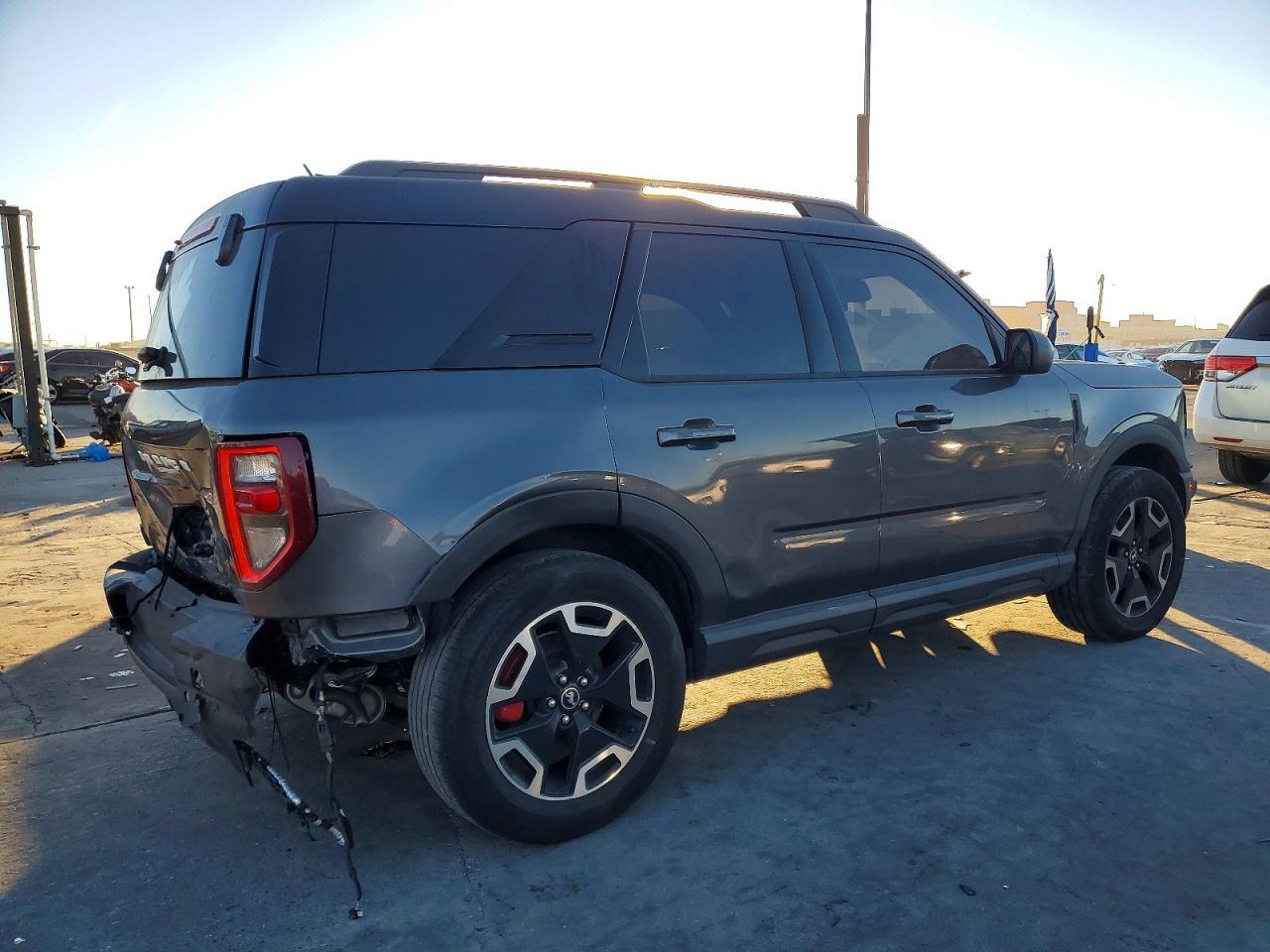 2021 Ford Bronco Sport Outer Banks - Фото 3