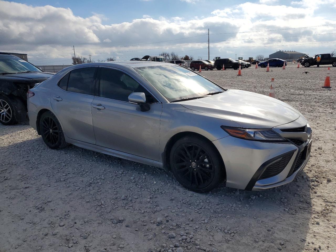 2022 Toyota Camry Xse - Фото 4