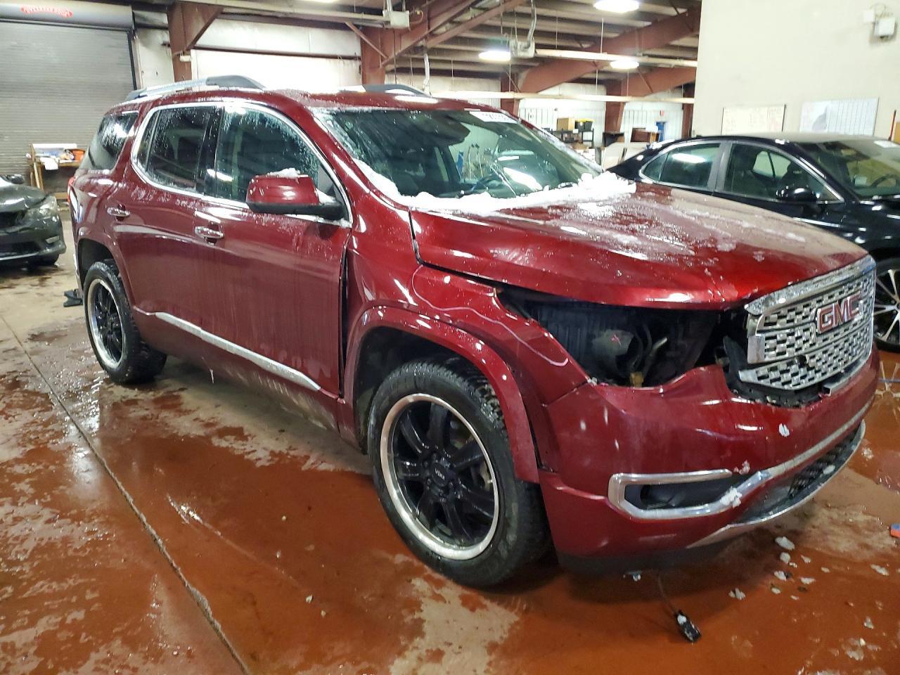 2017 GMC Acadia Denali - Фото 4